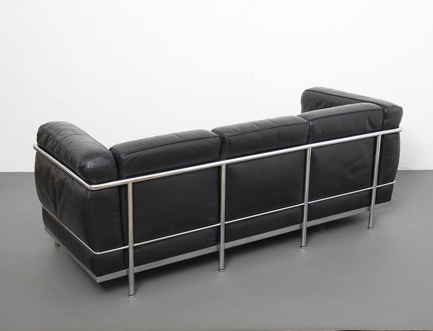 Black Leather Three Seater Sofa LC2 by Le Corbusier for Cassina, c.1980 2