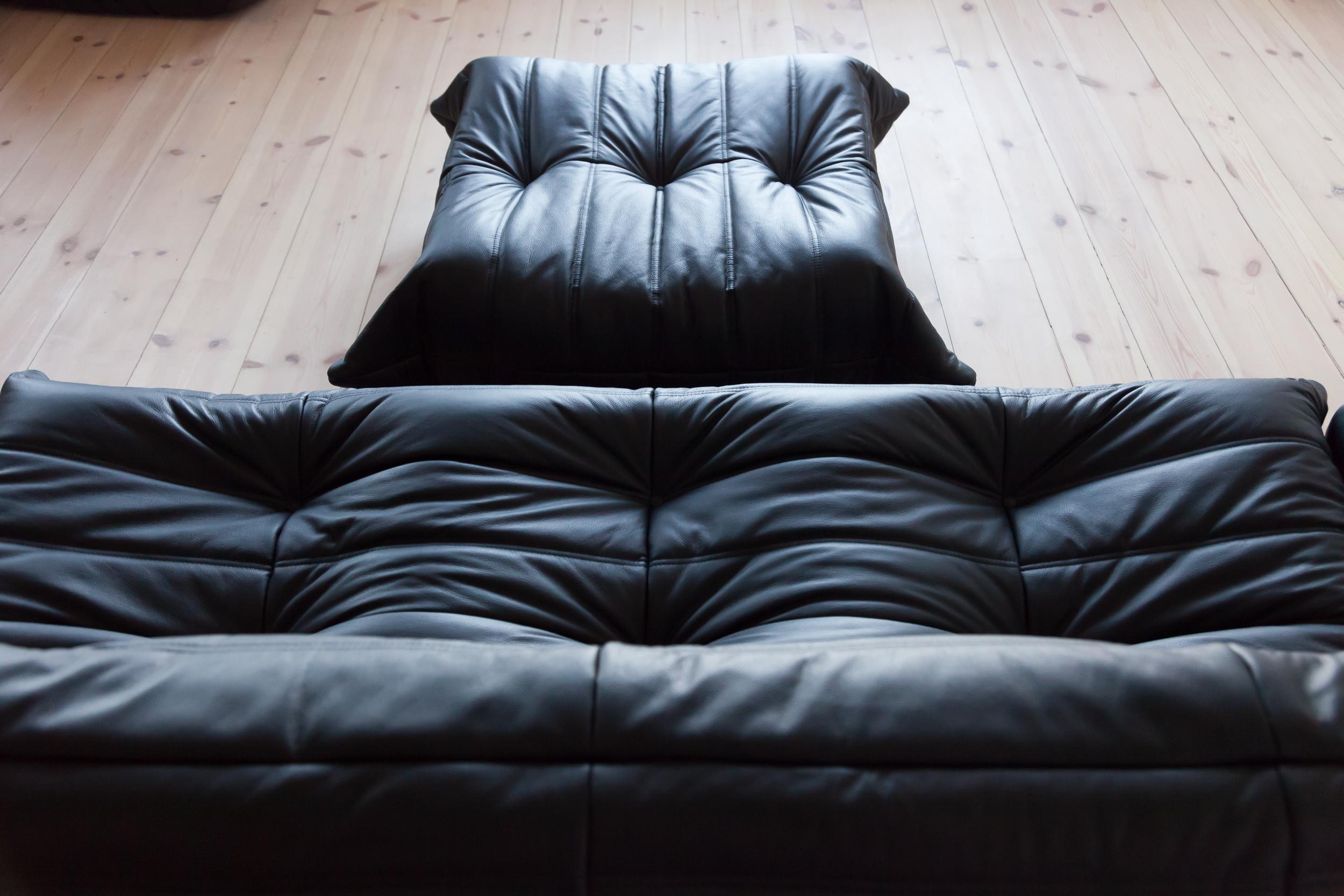 Black Leather Togo Living Room Set by Michel Ducaroy for Ligne Roset, 1970s For Sale 4