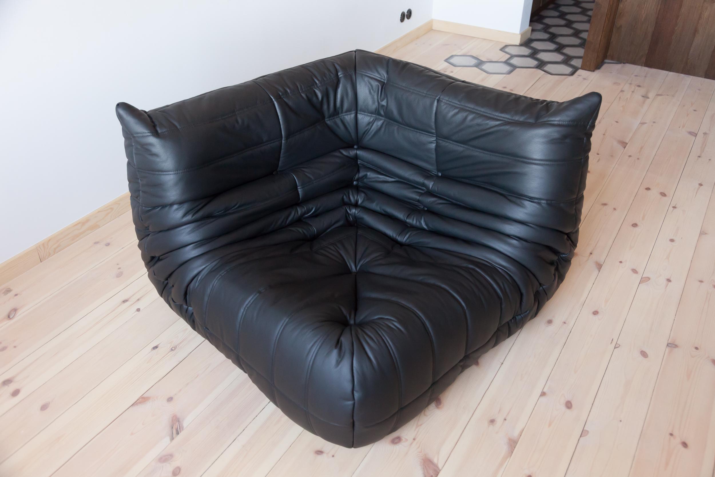 Black Leather Togo Living Room Set by Michel Ducaroy for Ligne Roset, 1970s For Sale 11