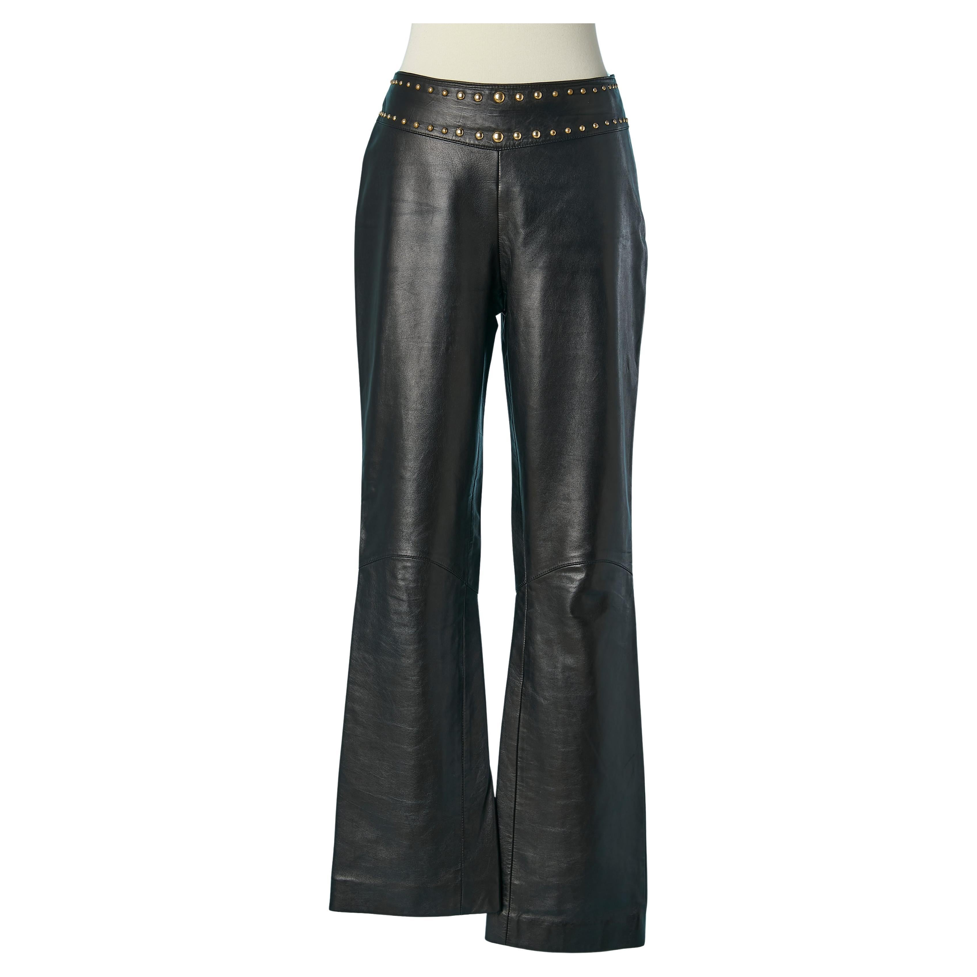 Pantalón de cuero negro con tachuelas de metal dorado en la cintura Thierry Mugler Couture en venta