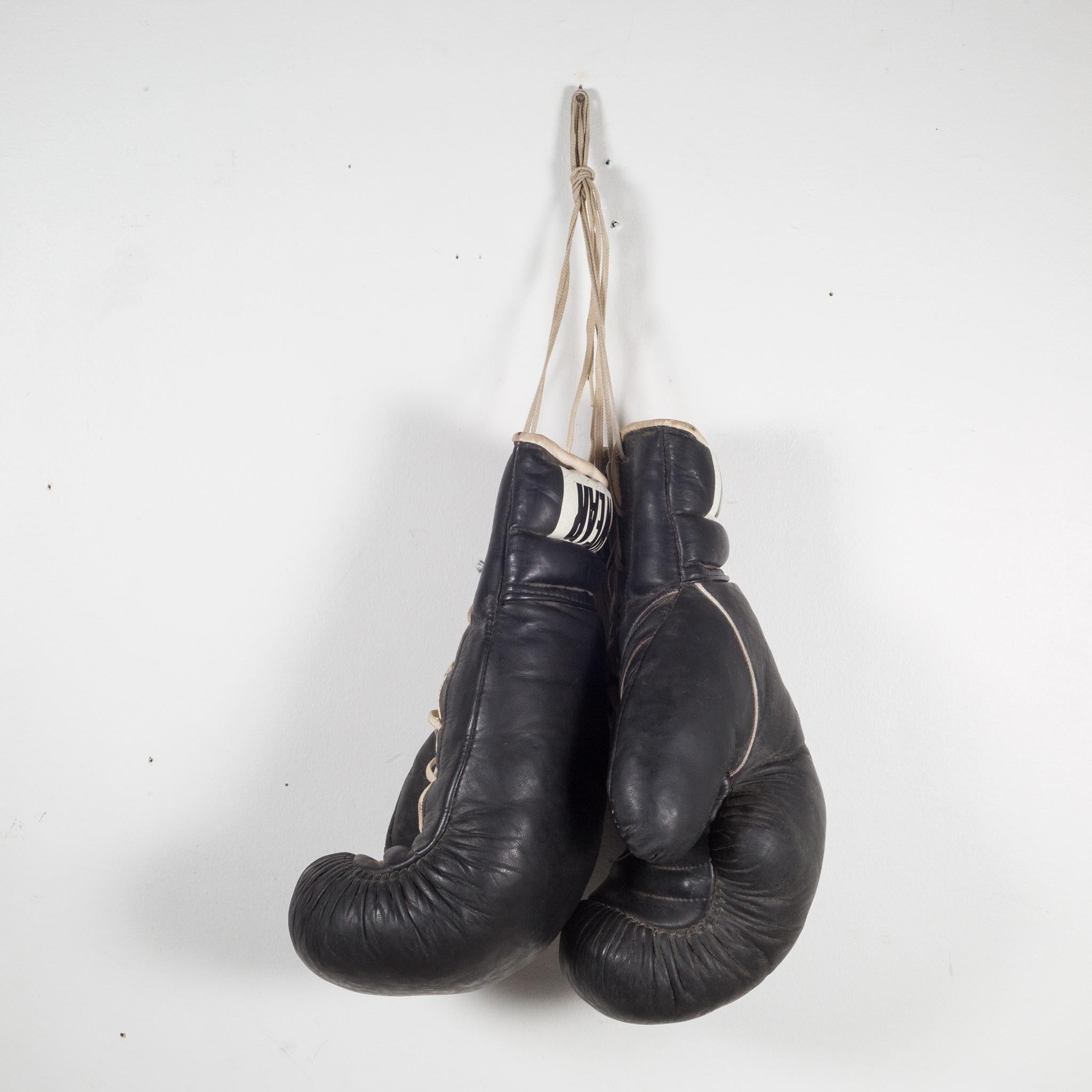 vintage tuf wear boxing gloves