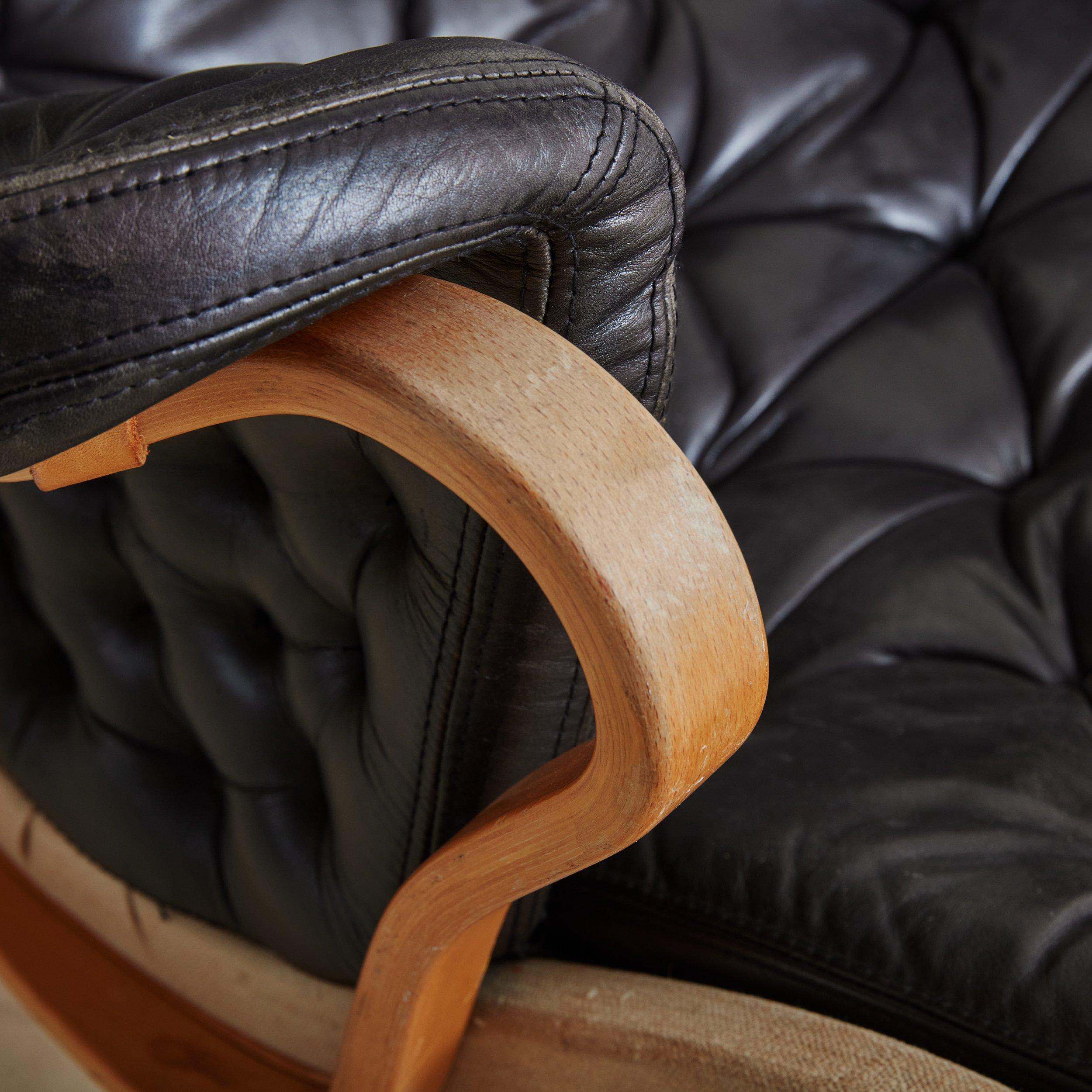 Black Leather Tufted 'Pernilla' Armchair by Bruno Mathsson for DUX, Sweden 1960s For Sale 3