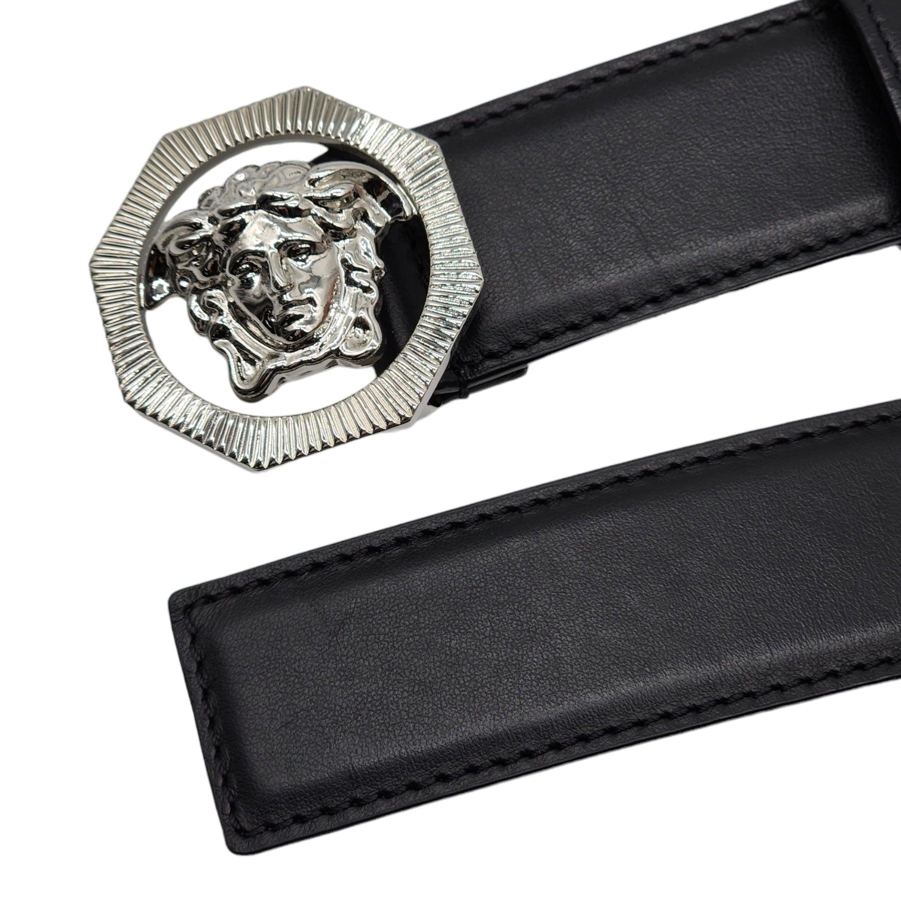 Black Leather Versace Medusa Belt

Additional information:
Material: Leather
Color: Black
Size: 42 EU
Country: Italy
Dimension: Measures 40