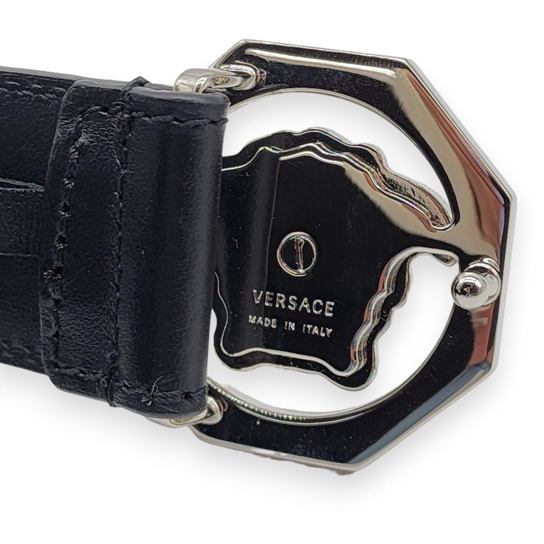 Black Leather Versace Medusa Belt In Excellent Condition For Sale In Los Angeles, CA