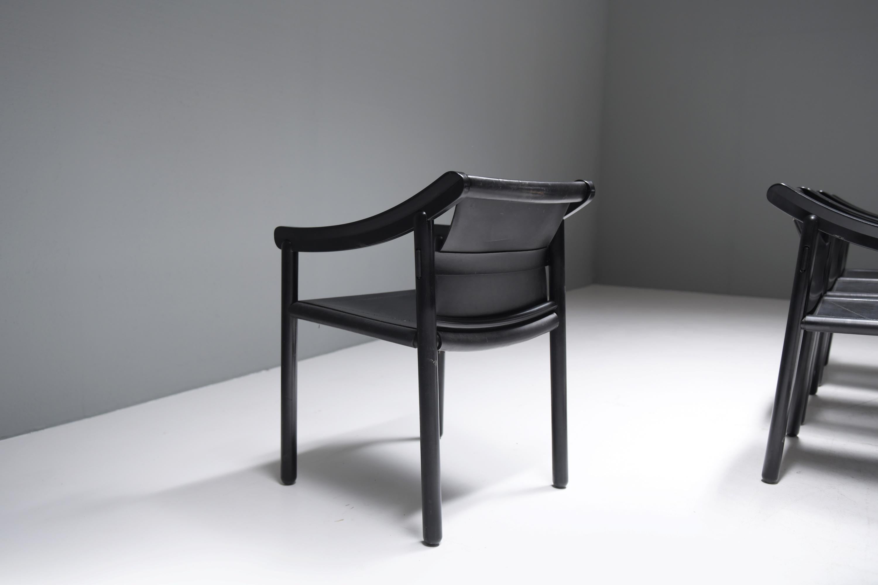 Schwarze Vintage 905 Esszimmerstühle aus Leder von Vico Magestretti für Cassina, Italien im Angebot 6