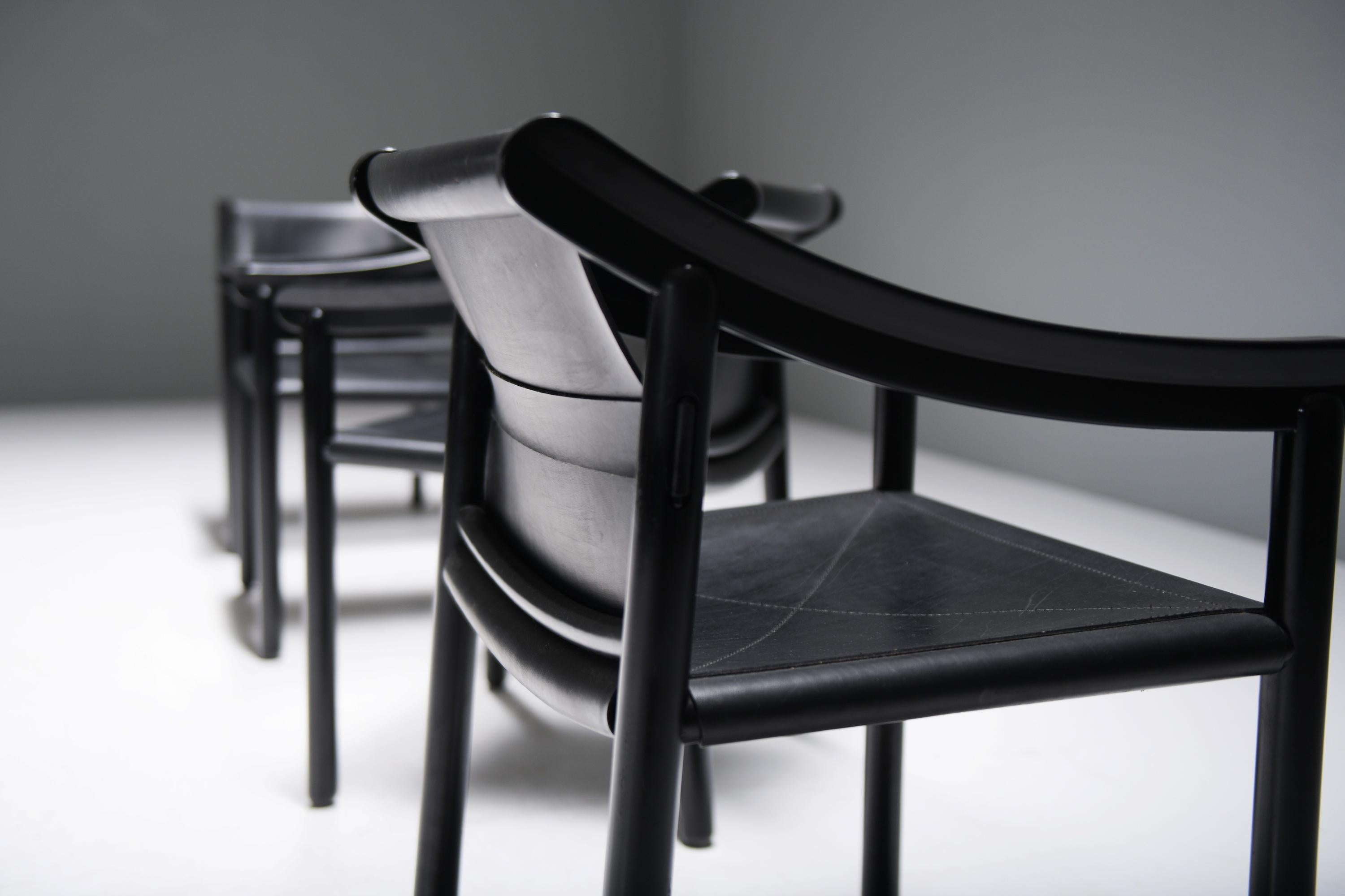 Leather Black leather vintage 905 dining chairs by Vico Magestretti for Cassina Italy For Sale