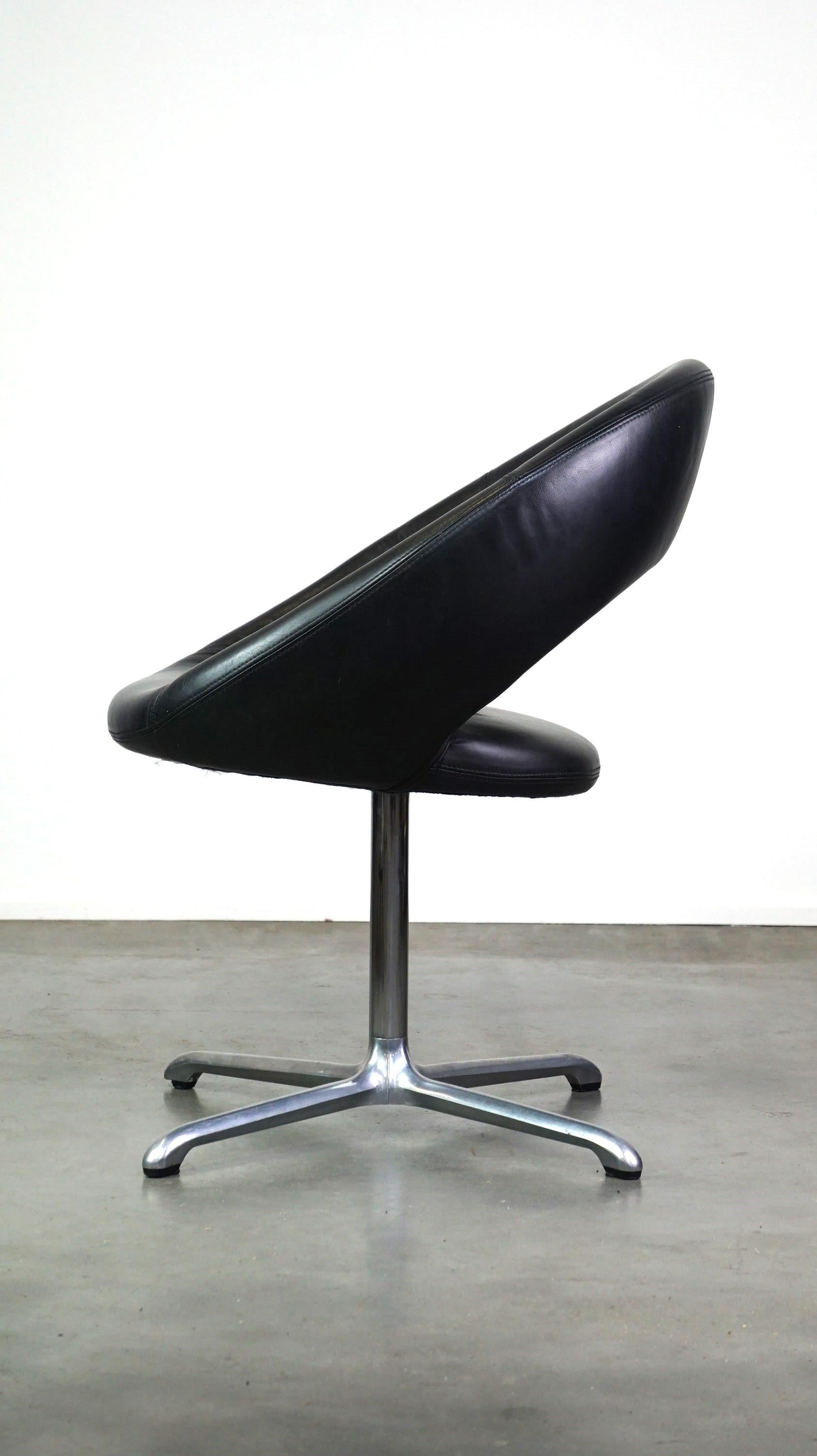 Contemporary Black Leather Vintage Artifort Design Armchair Model NINA in Leather For Sale