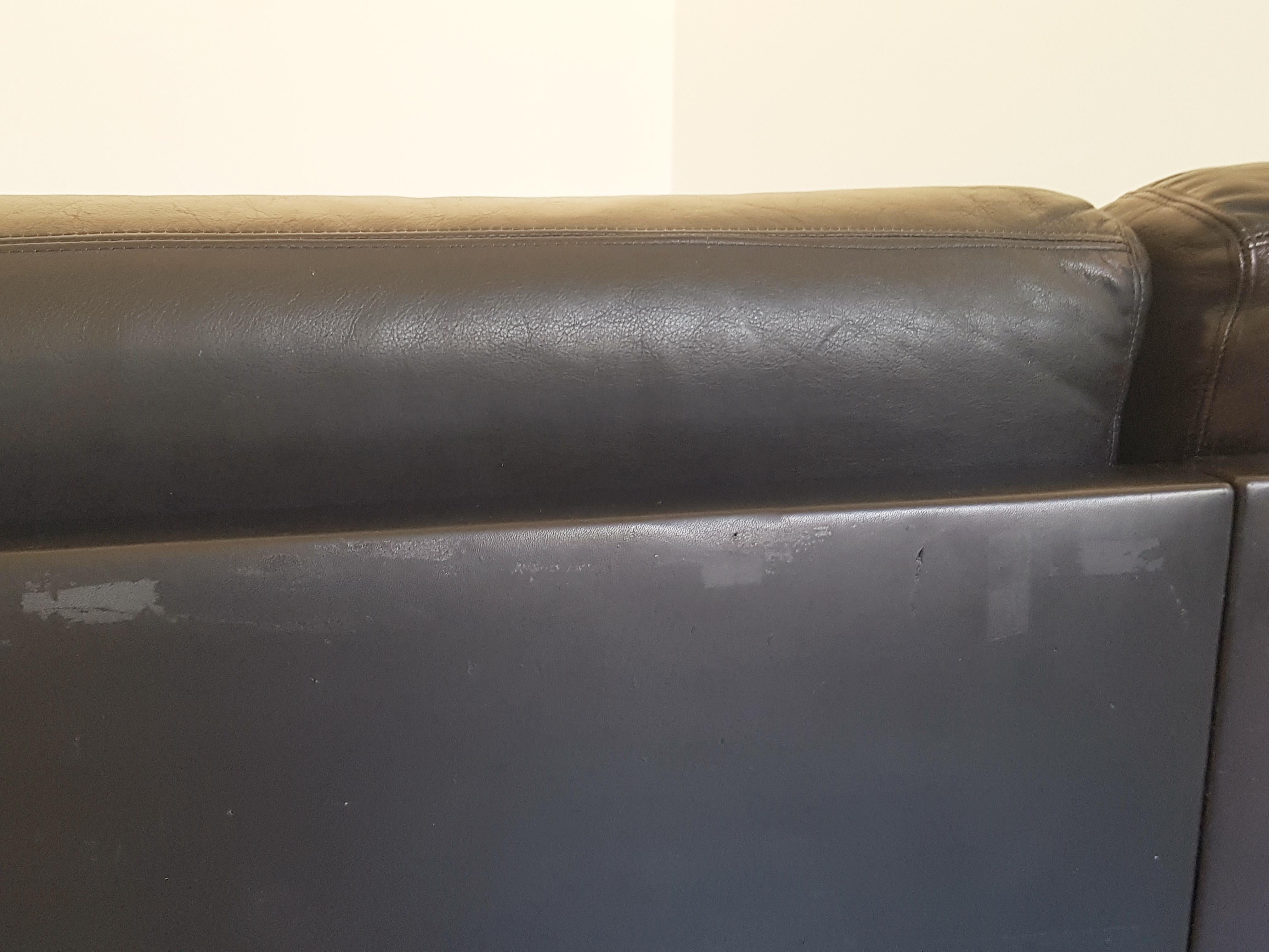 Black Leather & Walnut Modular Sofas Mod. 920 by Afra & Tobia Scarpa for Cassina For Sale 8