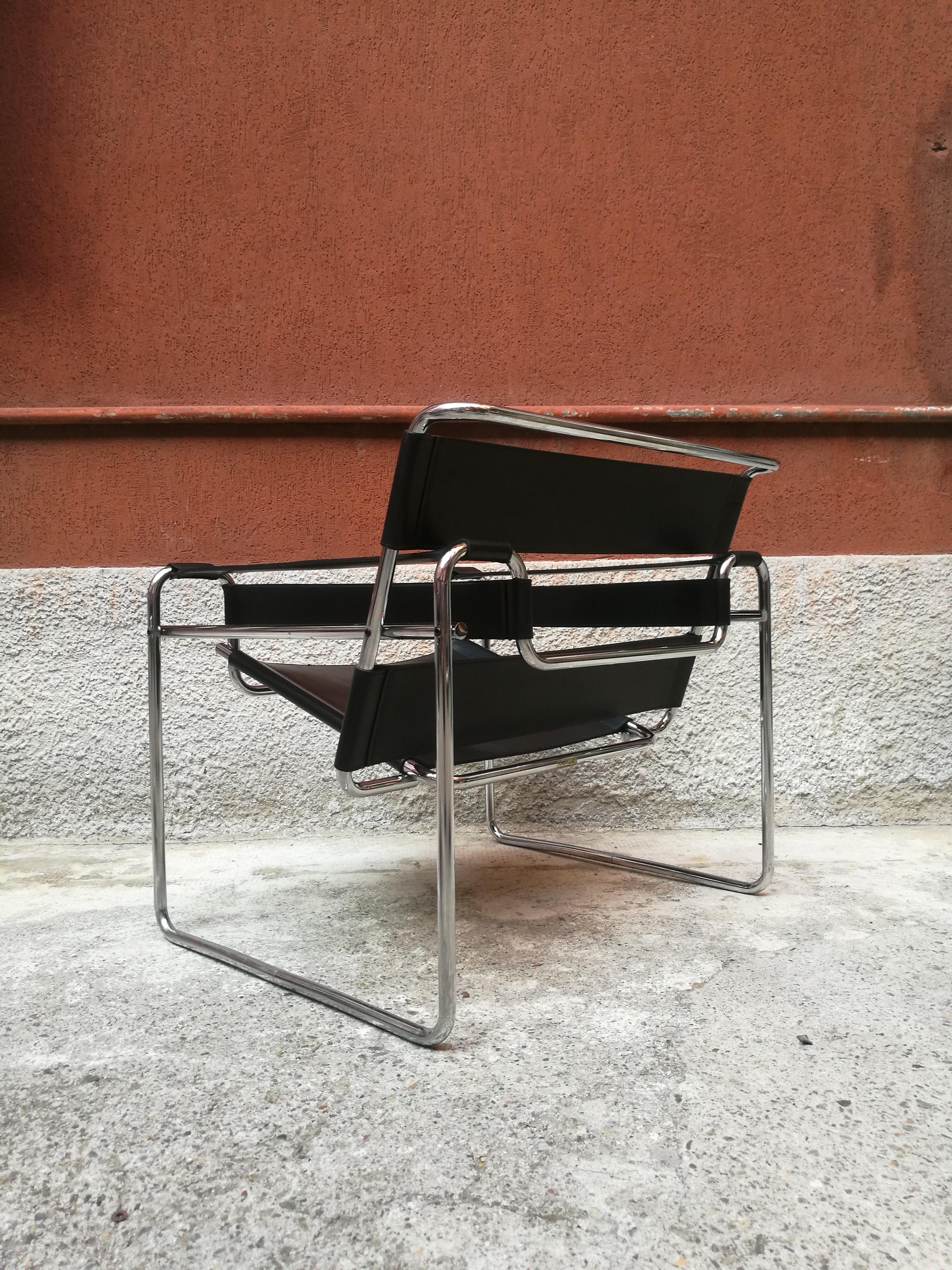 Mid-Century Modern Black Leather Wassily Armchair by Marcel Breuer for Gavina, 1968