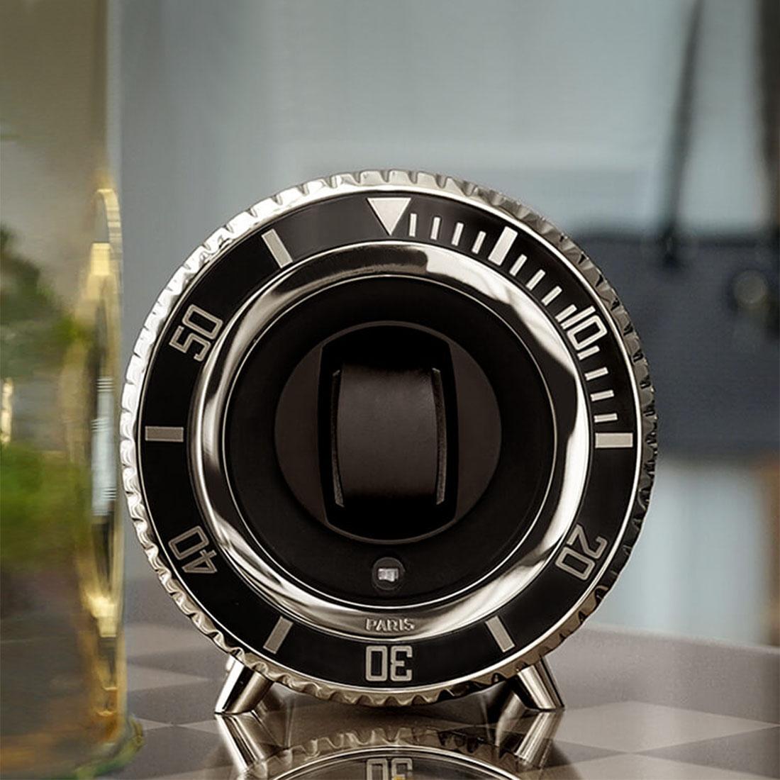 Schwarzes Leder Uhrenbeweger (Aluminium) im Angebot