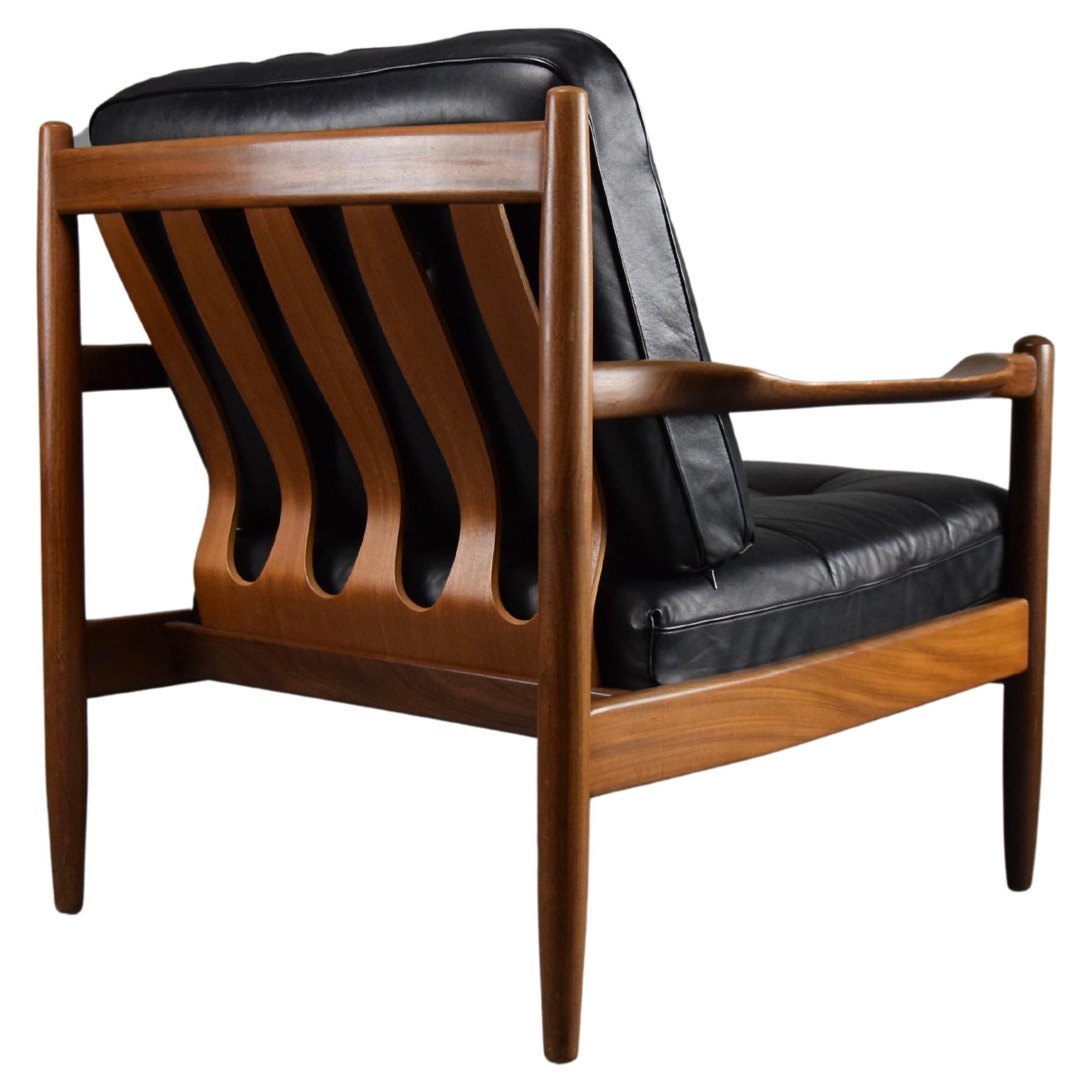 Black Leather Wooden Frame Mid Century Lounge Chair For Sale