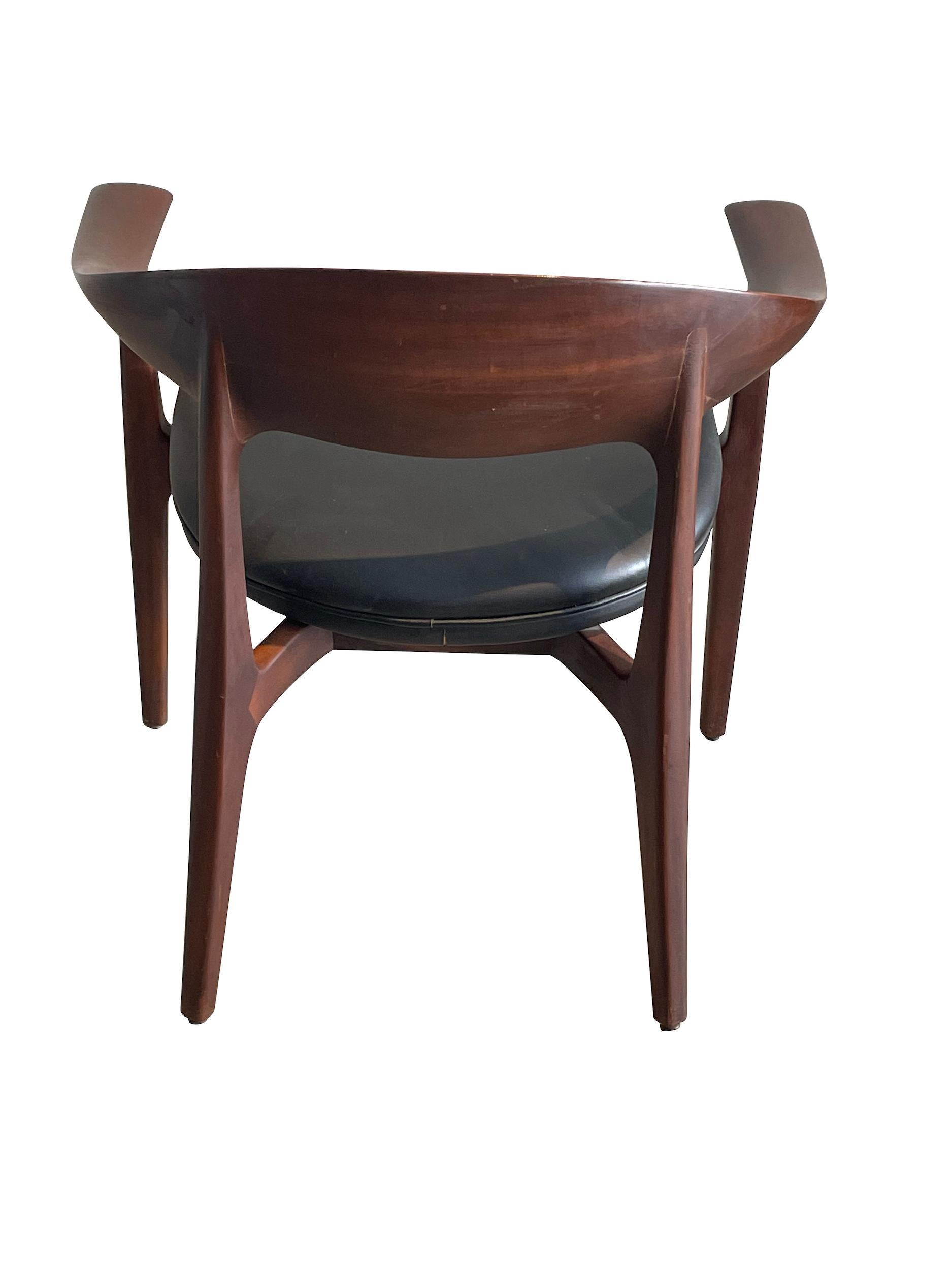 Black Leatherette Seat Set Of Four Dining Chairs, Spain, 1960s In Good Condition In New York, NY