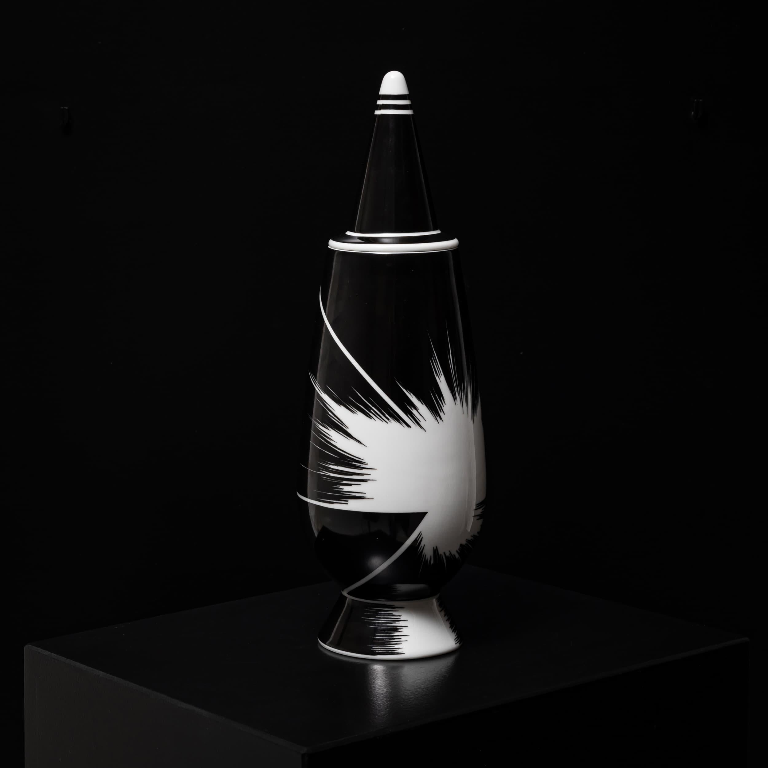 Schwarze Vase mit Deckel Nr. 36 von Alessandro Mendini für Alessi, Deutschland im Angebot 5