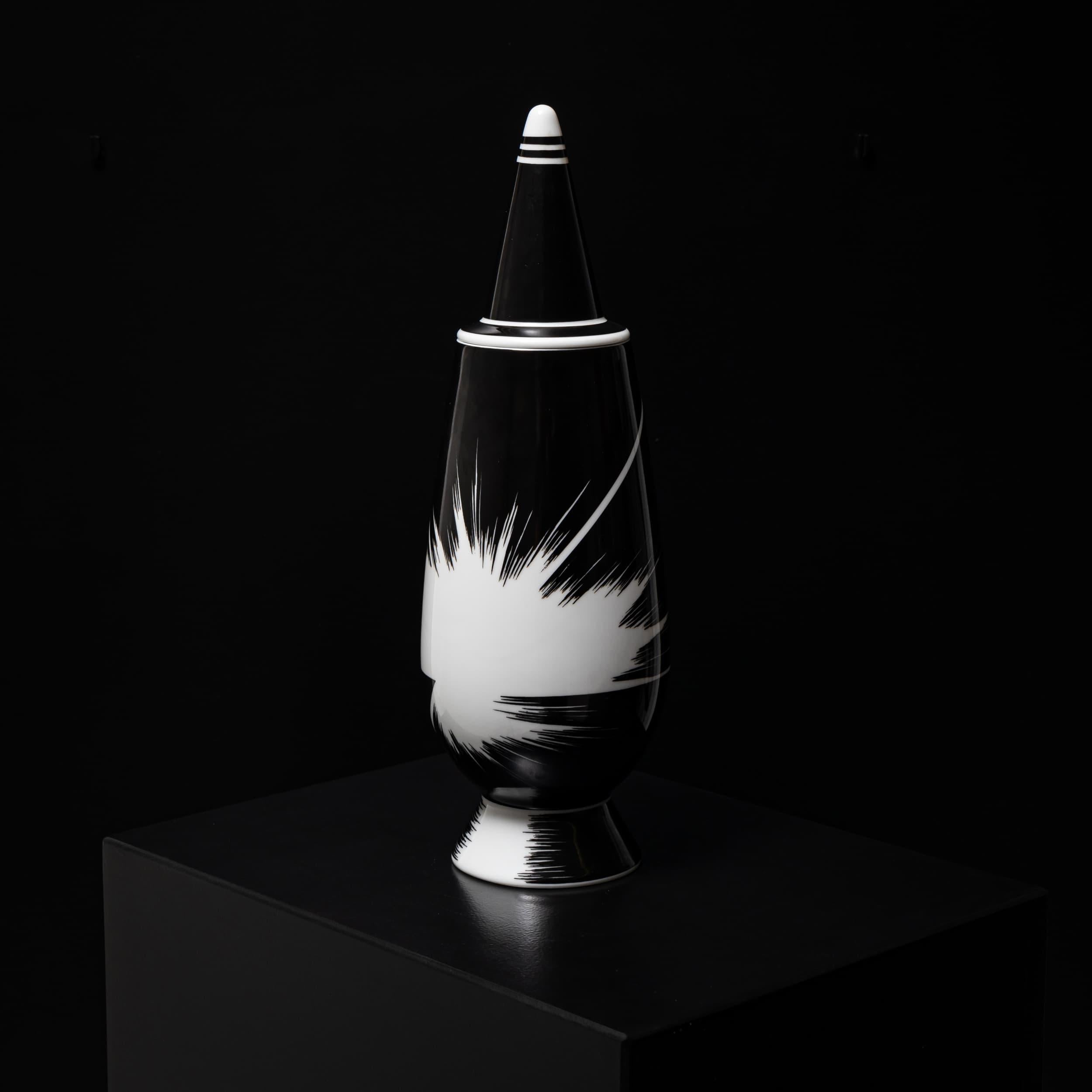 Schwarze Vase mit Deckel Nr. 36 von Alessandro Mendini für Alessi, Deutschland im Angebot 6