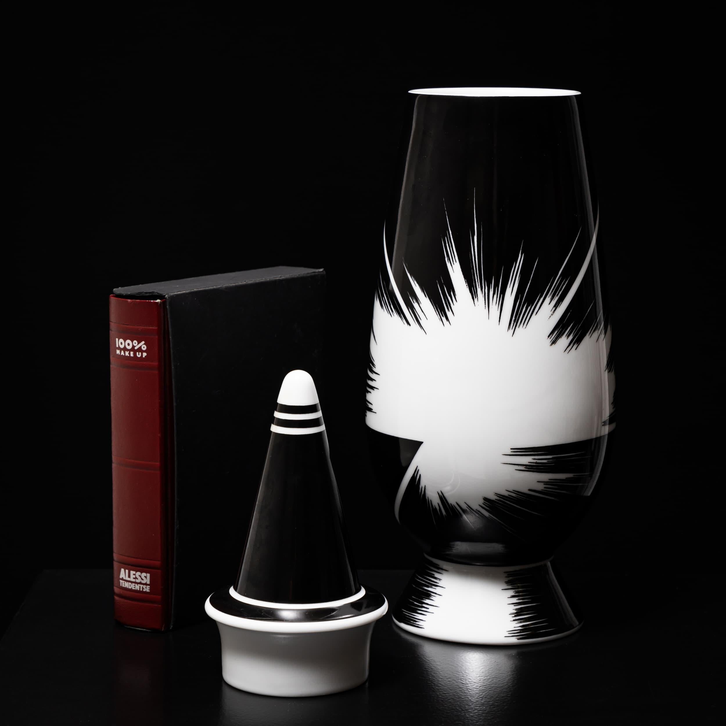 Schwarze Vase mit Deckel Nr. 36 von Alessandro Mendini für Alessi, Deutschland im Angebot 2