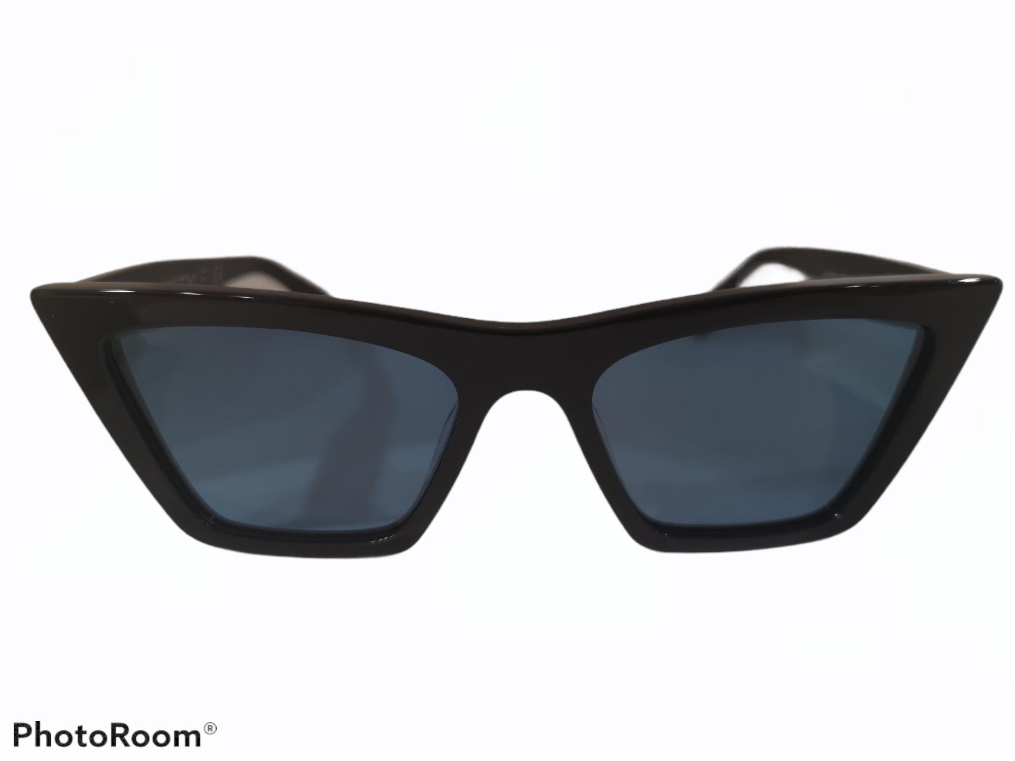 Black light blue lens sunglasses NWOT In New Condition In Capri, IT