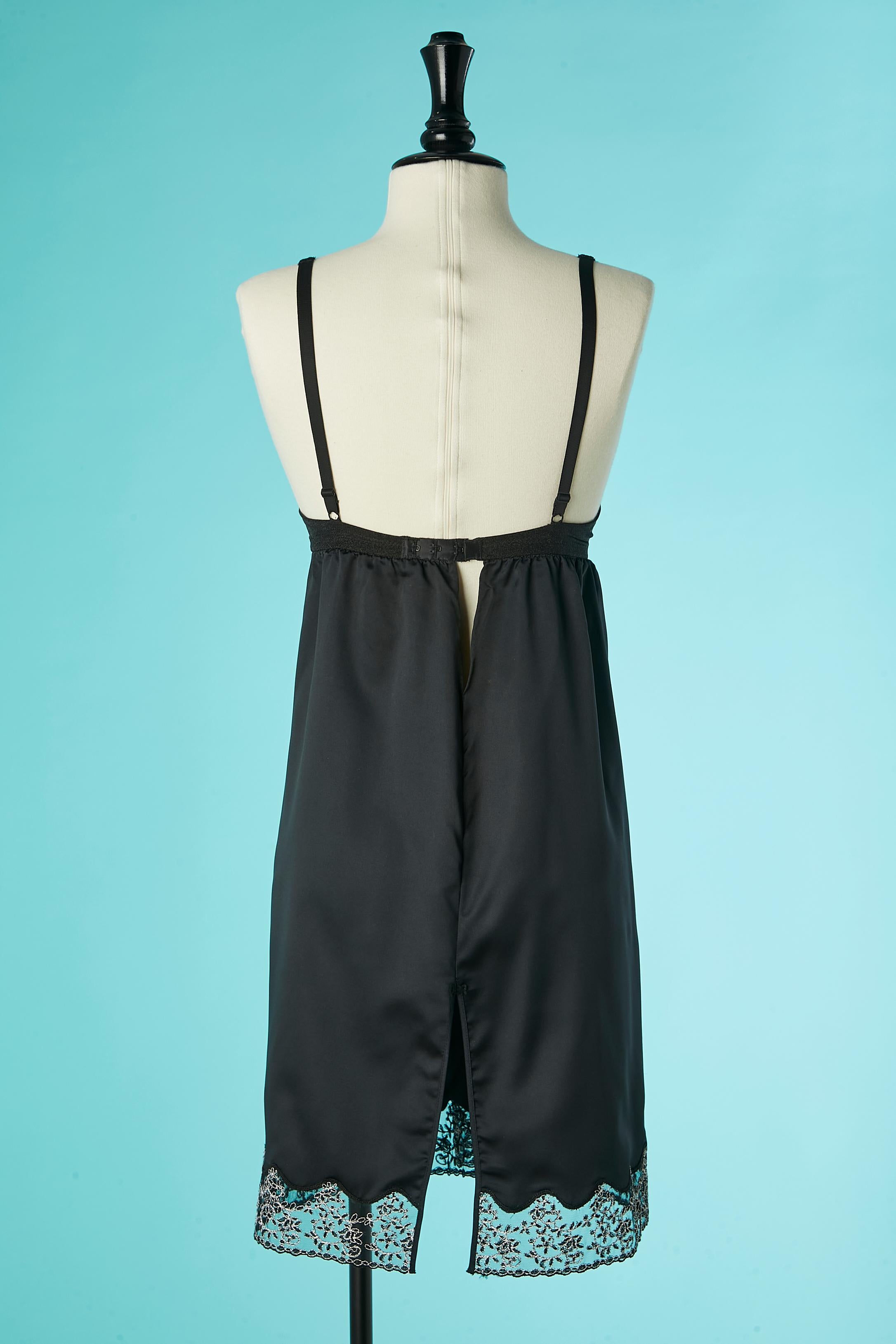 Schwarzes Lingerie-Minikleid aus schwarzem Kleid mit weißer Oberteilsstickerei von Christian Dior  im Angebot 1
