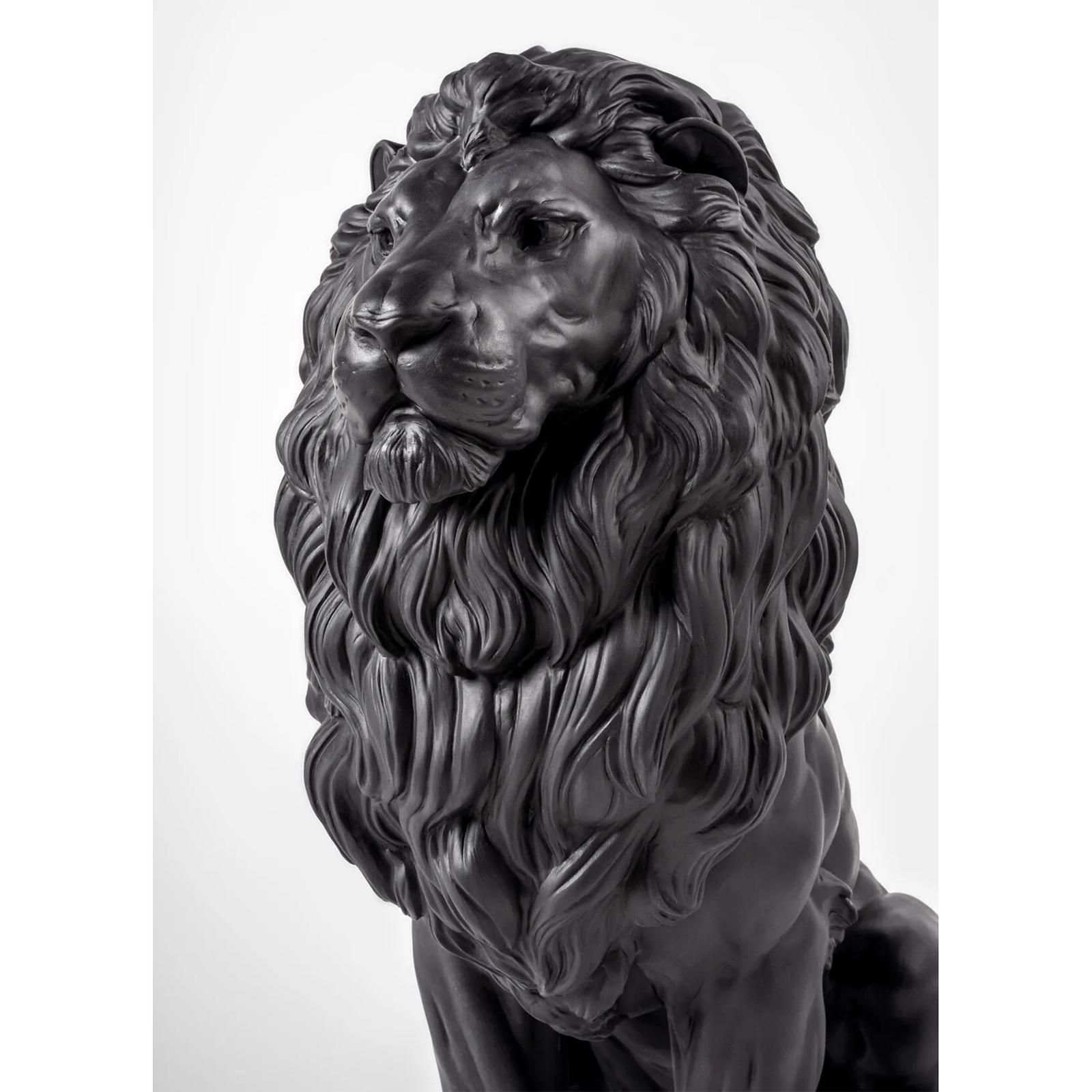 XXI secolo e contemporaneo Scultura di leone nero in vendita