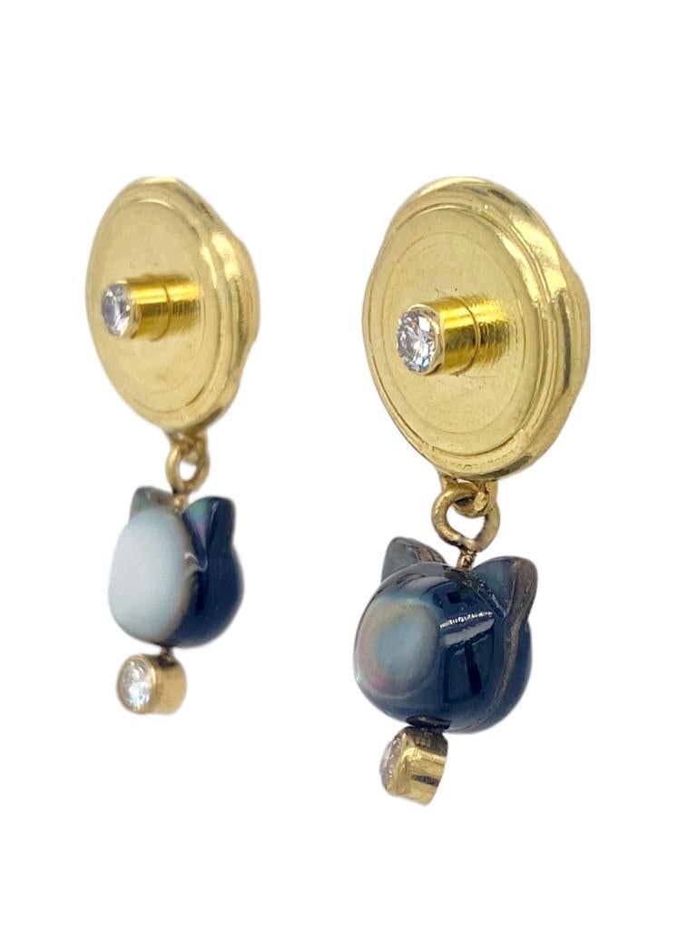 Native American Black lip mussel shell cat earrings in 18k Yellow Gold and diamonds For Sale
