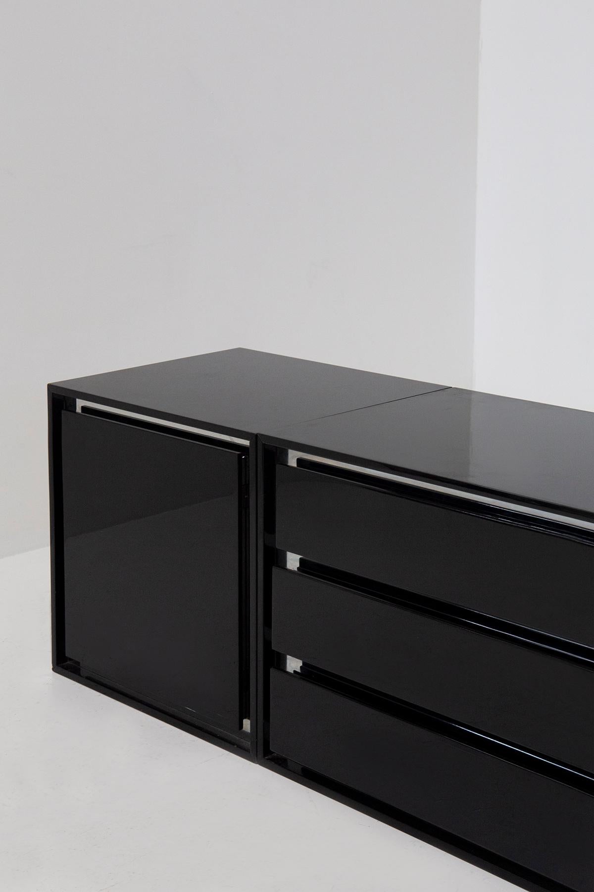 Ensemble de meubles de salon noirs attribués à Acerbis aux profils en acier en vente 3