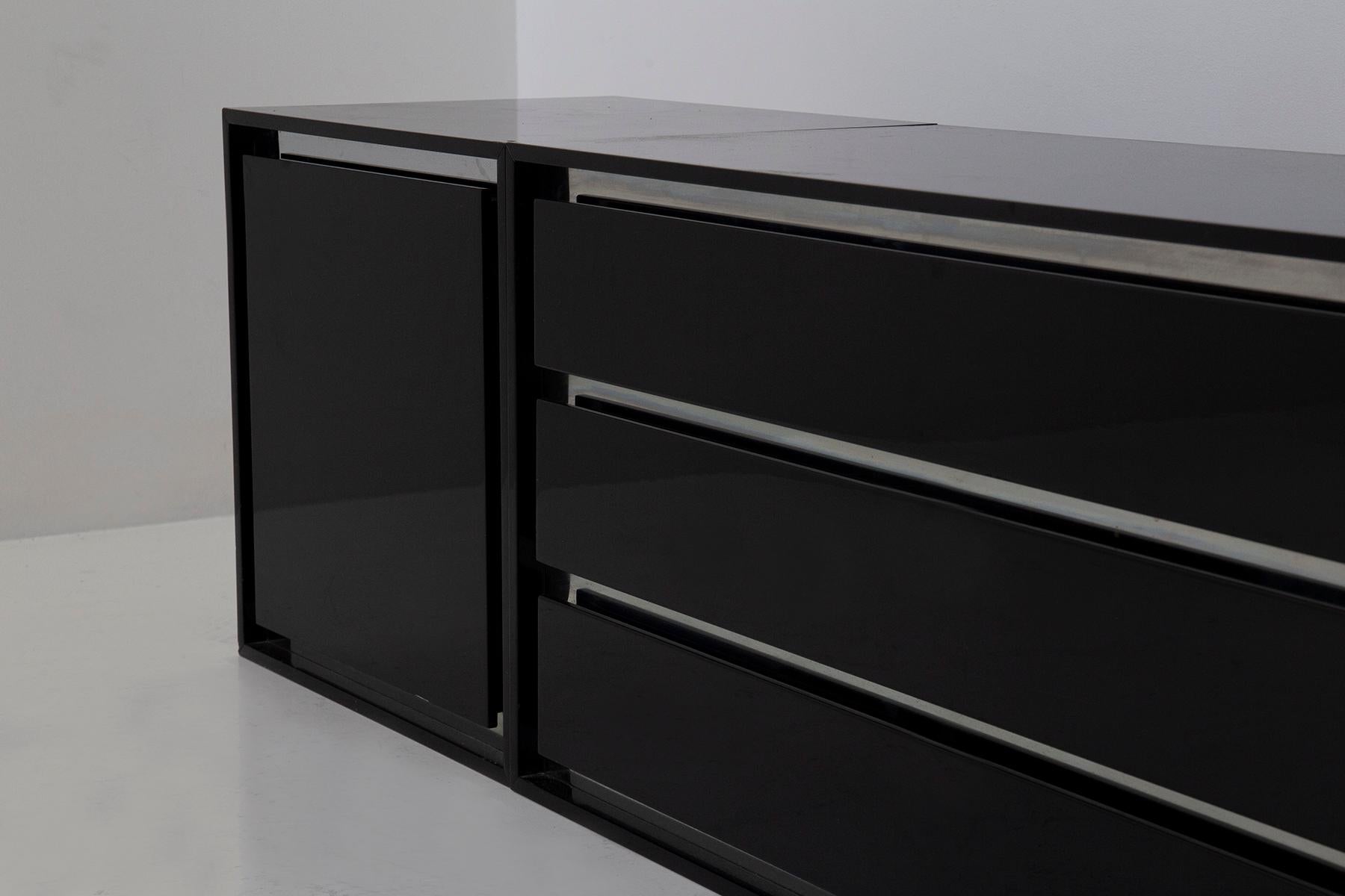 Black living furniture set attr. to Acerbis in steel profiles For Sale 1