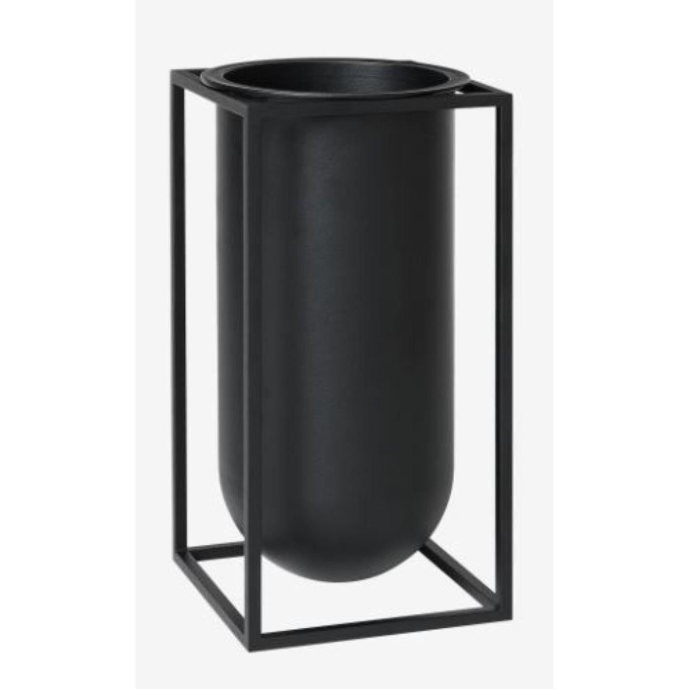 Black Lolo Kubus vase by Lassen
Dimensions: D 12 x W 12 x H 24 cm 
Materials: Metal 
Weight: 2.50 Kg

Kubus Vase Lolo was originally designed by Søren Lassen in 2014, but was launched in celebration of by Lassen’s 10th anniversary 2018. The
