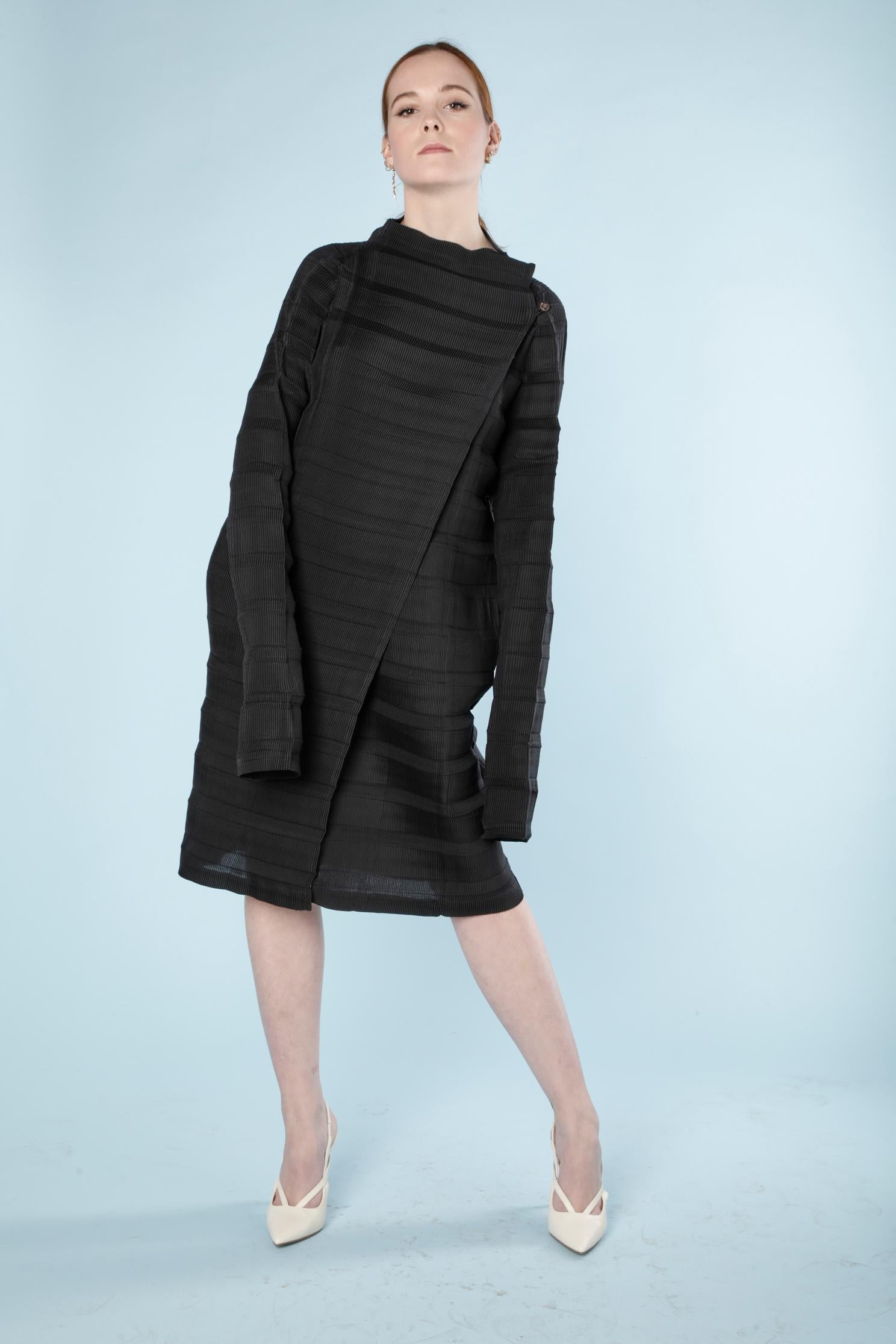 Black long pleated shirt (or dress) double-breasted Issey Miyake  For Sale 5