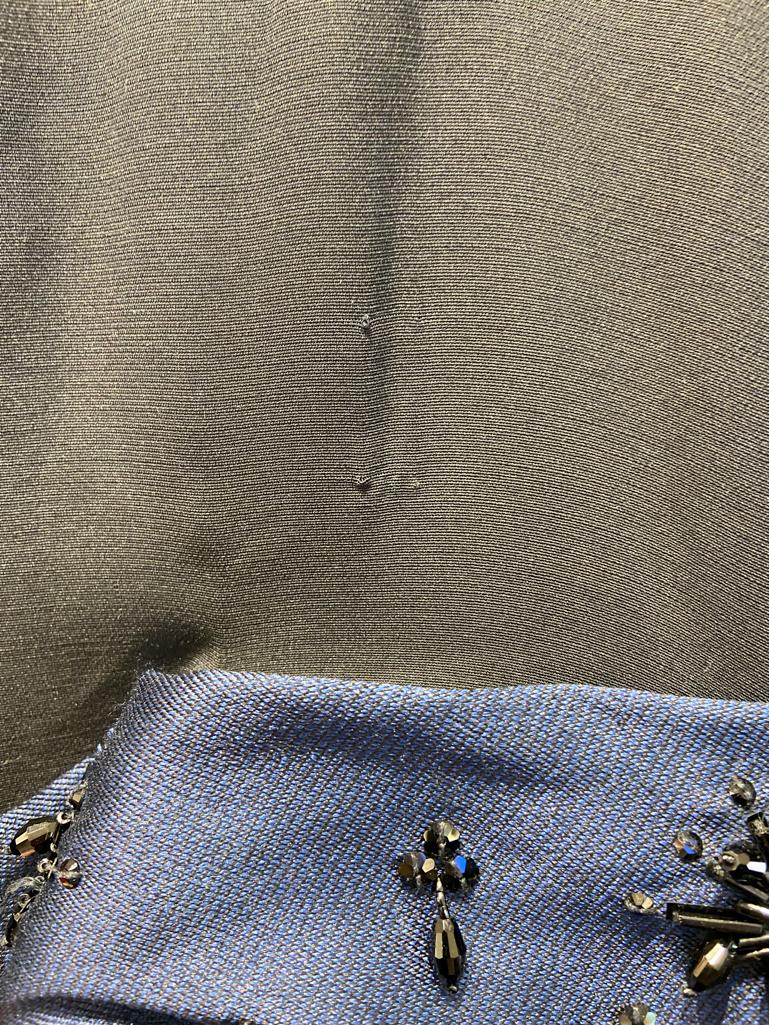 Tee-shirt noir à manches longues avec superposition de bustier en perles bleues Christian Dior en vente 6