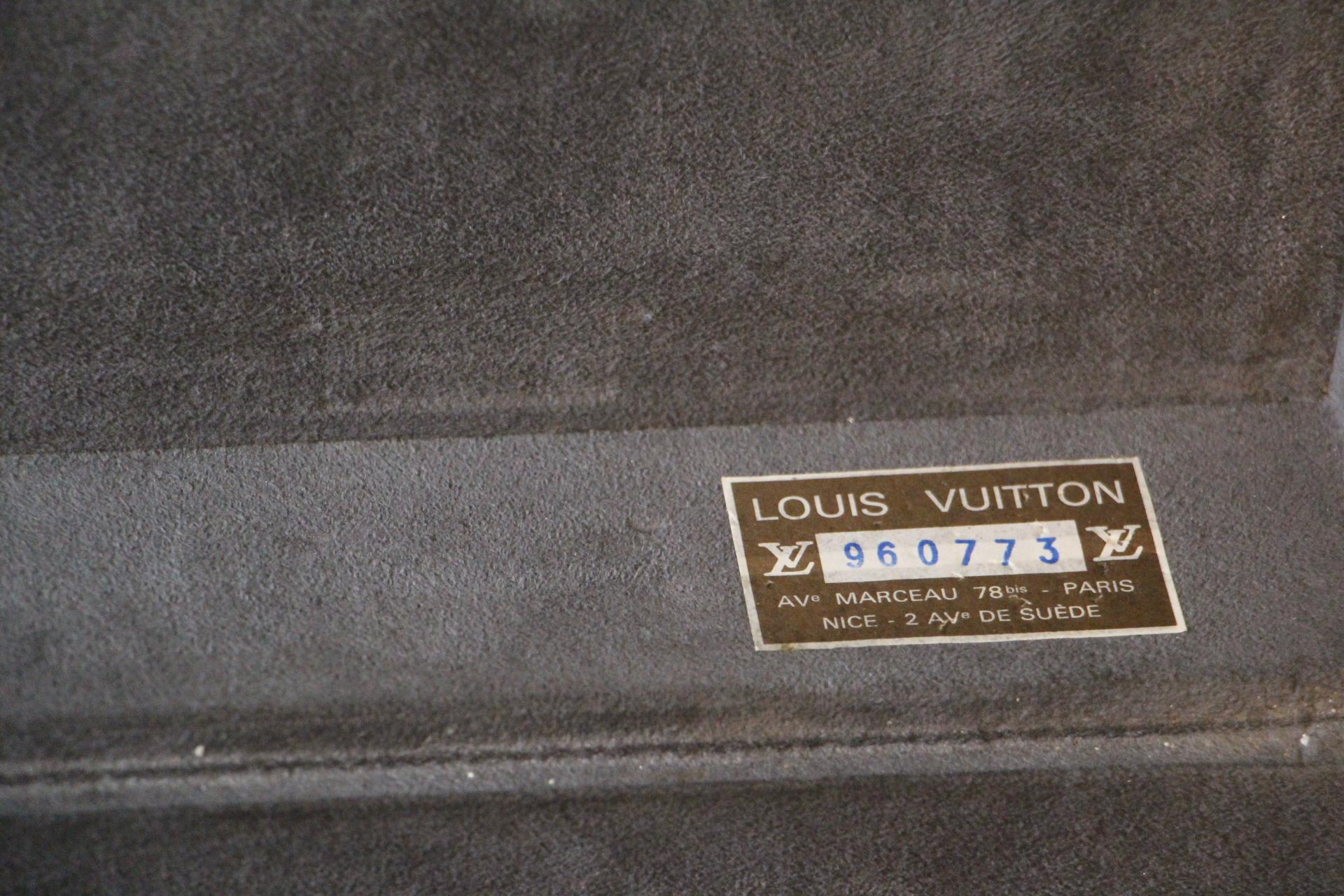 Black Louis Vuitton Alzer 65 Suitcase Louis Vuitton Suitcase Louis Vuitton Trunk 8