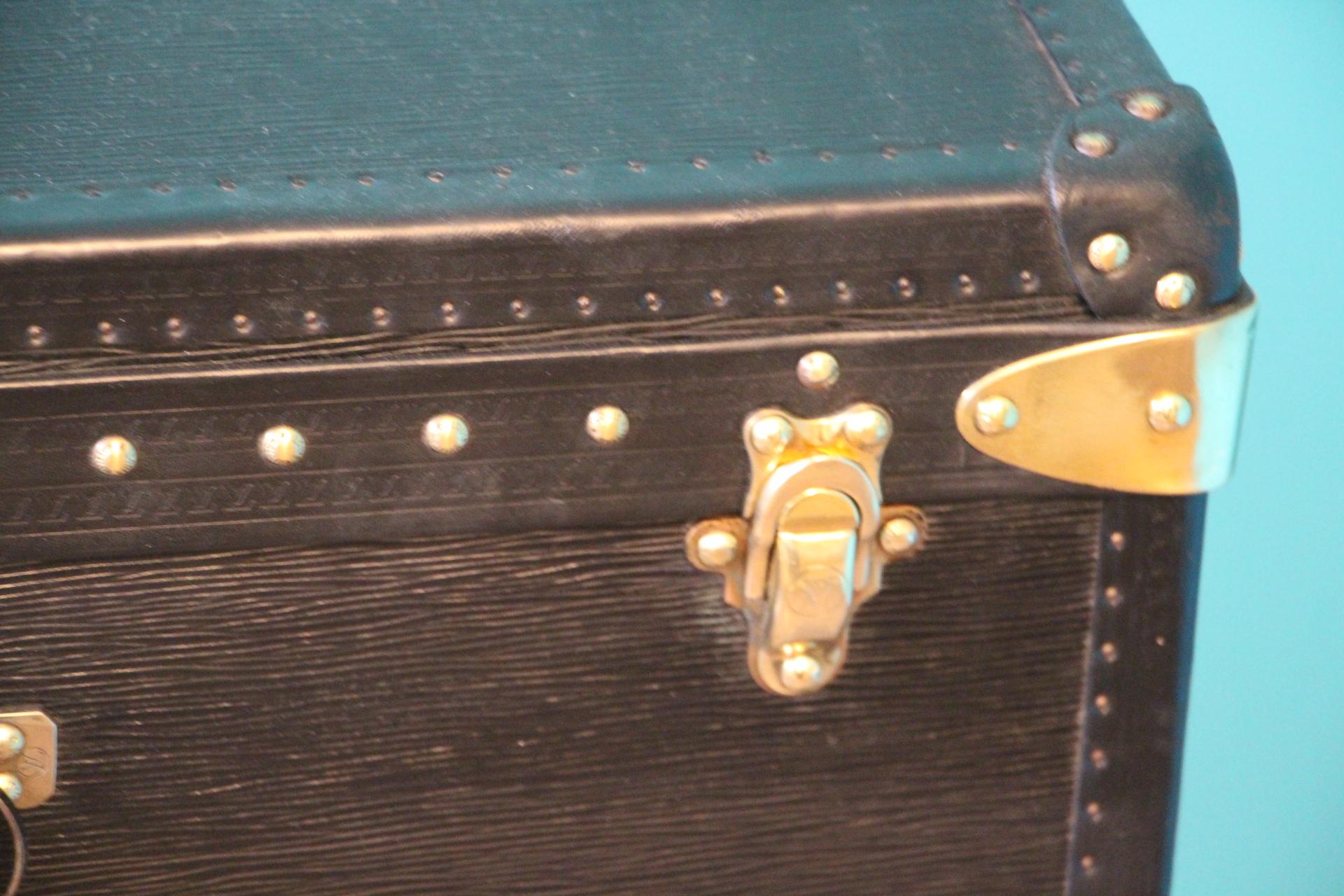 Late 20th Century Black Louis Vuitton Alzer 65 Suitcase Louis Vuitton Suitcase Louis Vuitton Trunk
