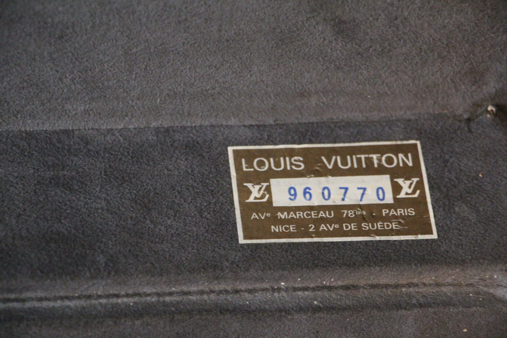 Black Louis Vuitton Alzer 80 Suitcase Louis Vuitton Suitcase Louis Vuitton Trunk 10