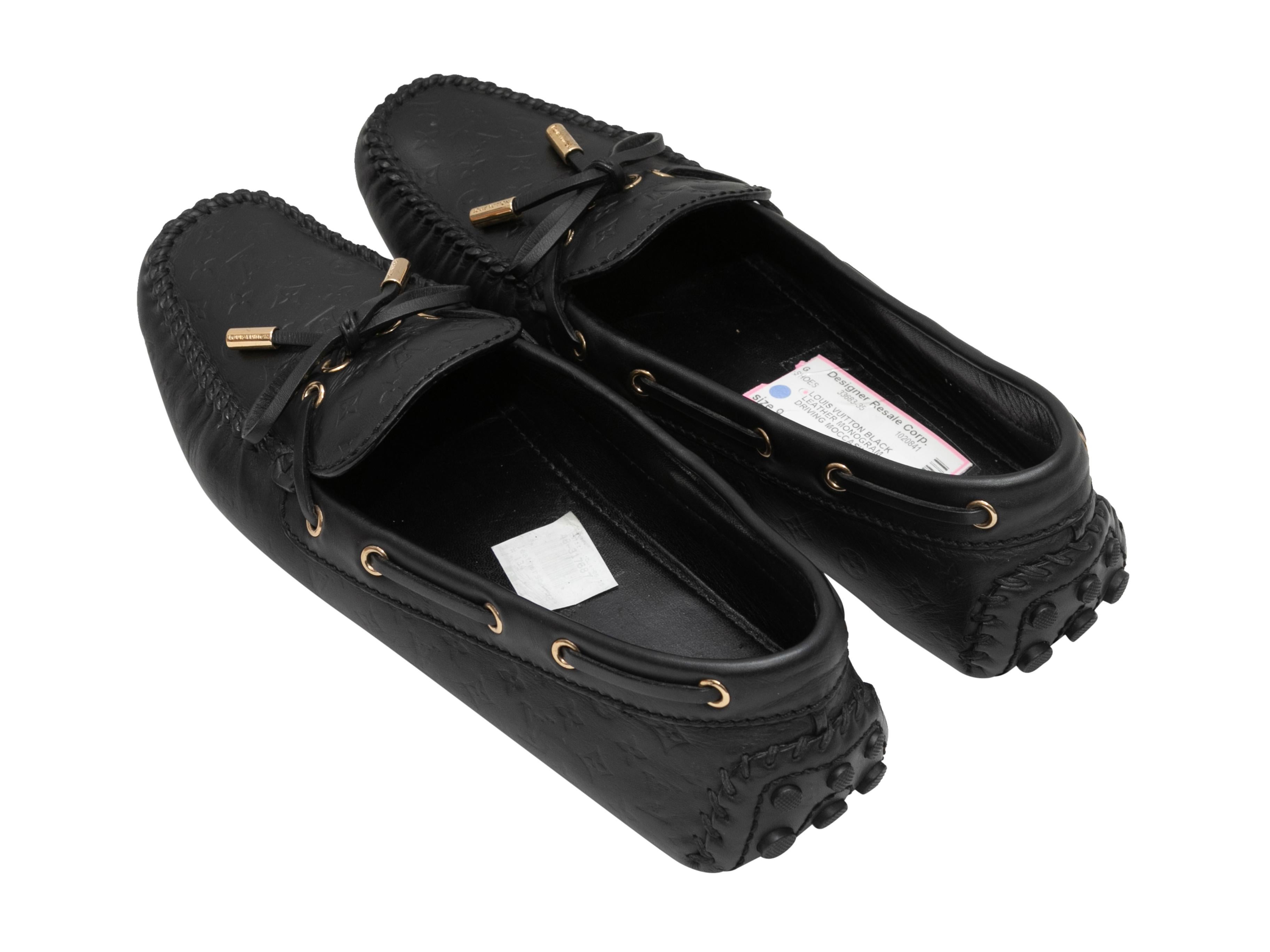 Louis Vuitton - Mocassins noirs embossés monogrammés, taille 39 Pour femmes en vente