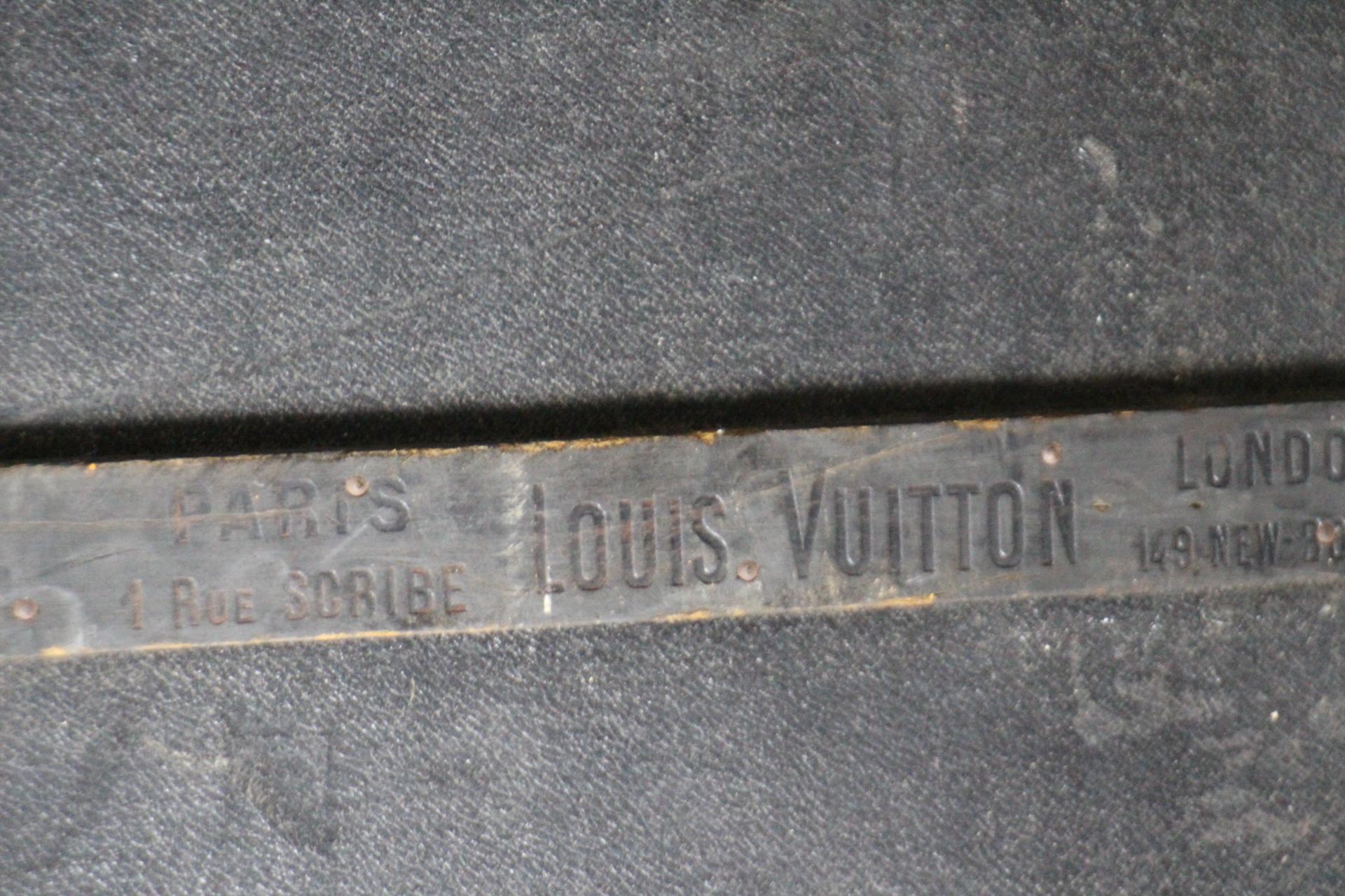 Baúl Louis Vuitton negro, Baúl Vuitton de 110 cm, Baúl Vuitton de vapor en venta 12