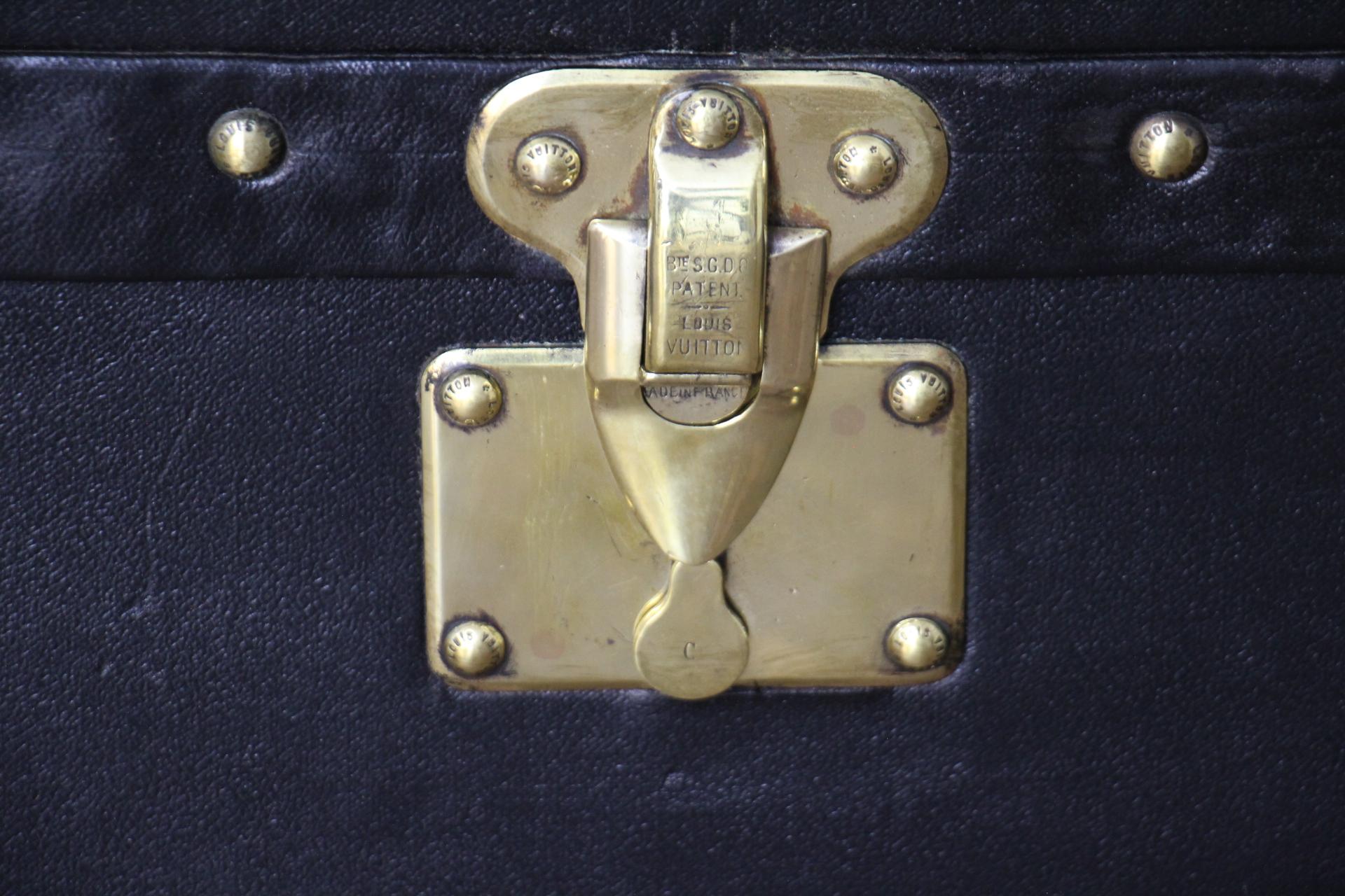 Black Louis Vuitton Motoring Trunk, 93 cm Vuitton Trunk, Vuitton Steamer Trunk In Good Condition In Saint-Ouen, FR