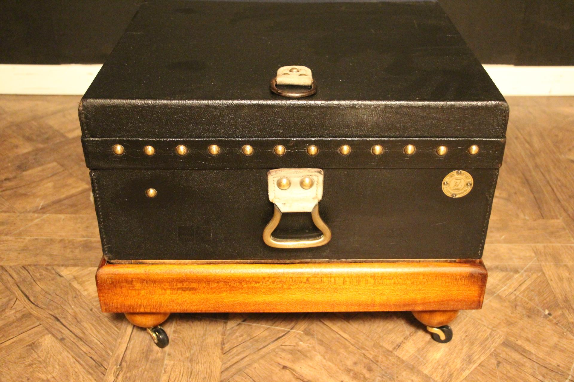 Black Louis Vuitton Motoring Trunk, Louis Vuitton Trunk, Vuitton Steamer Trunk 5