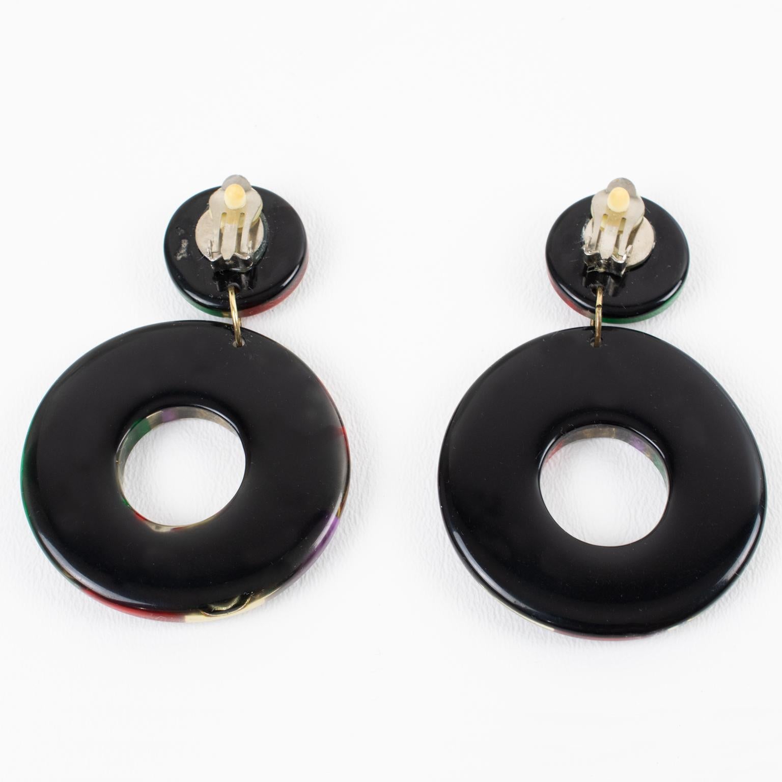 Black Lucite Dangle Clip Earrings with Multicolor Inclusions In Excellent Condition For Sale In Atlanta, GA