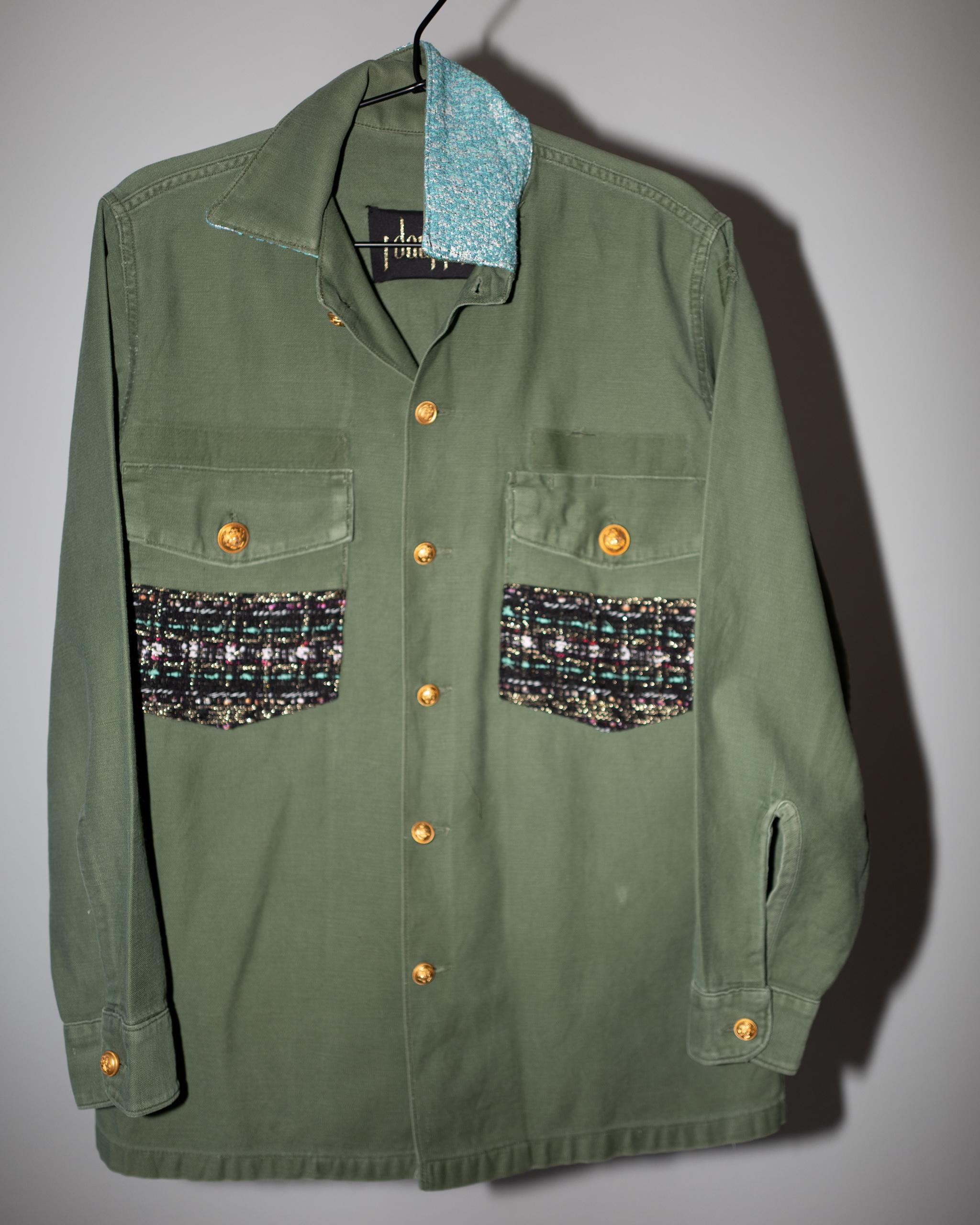 Black Lurex Tweed Pastel Green Collar Vintage GreenMilitary Jacket Gold Buttons For Sale 5