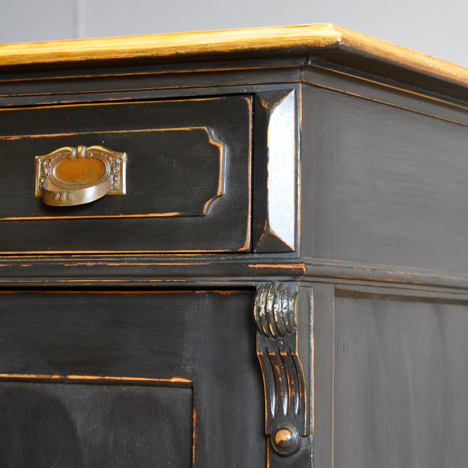 Black maiden cabinet, 1930s For Sale 2