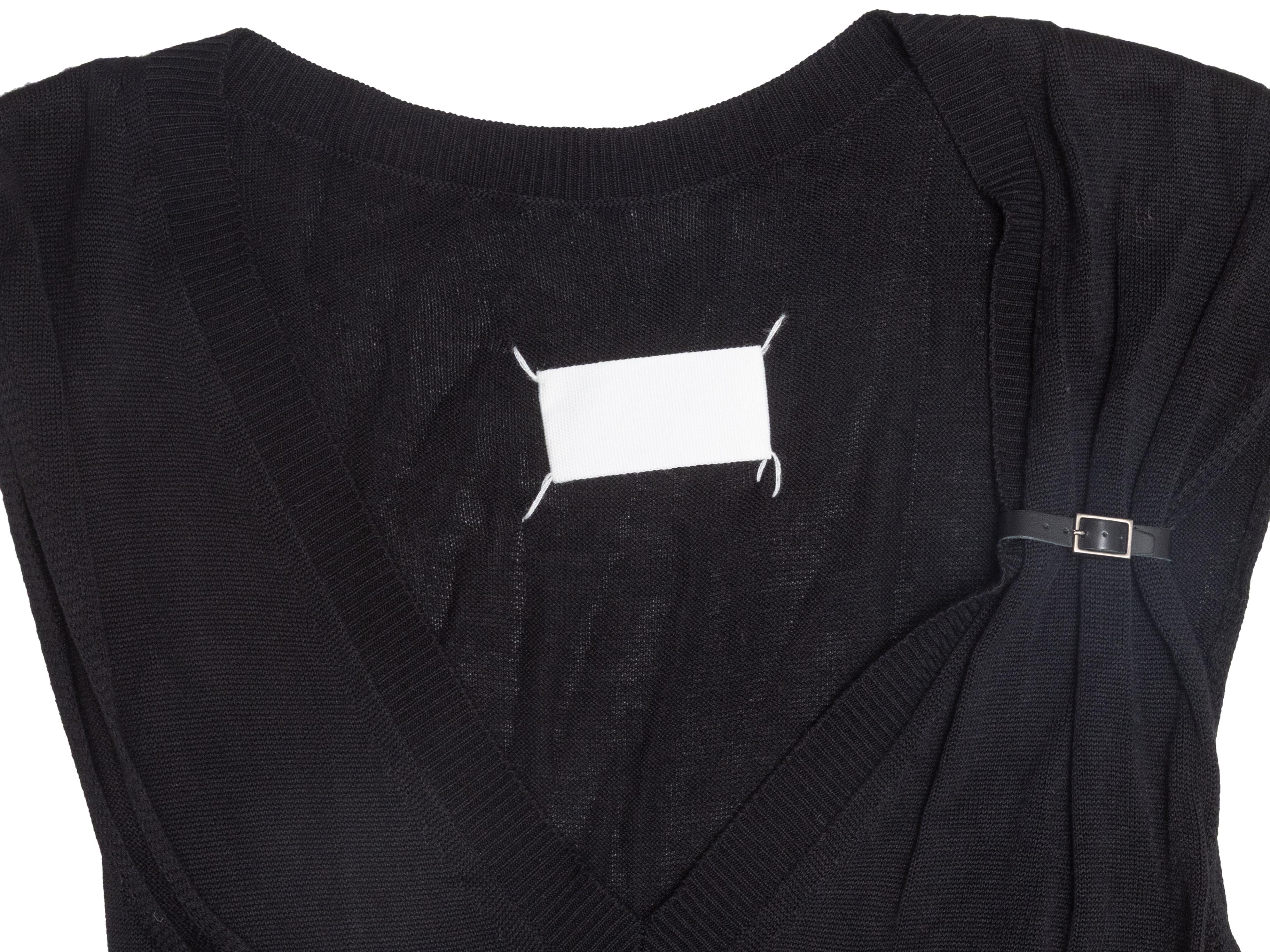 Noir Maison I.I.A. Robe sans manches à col en V Taille US L en vente 3