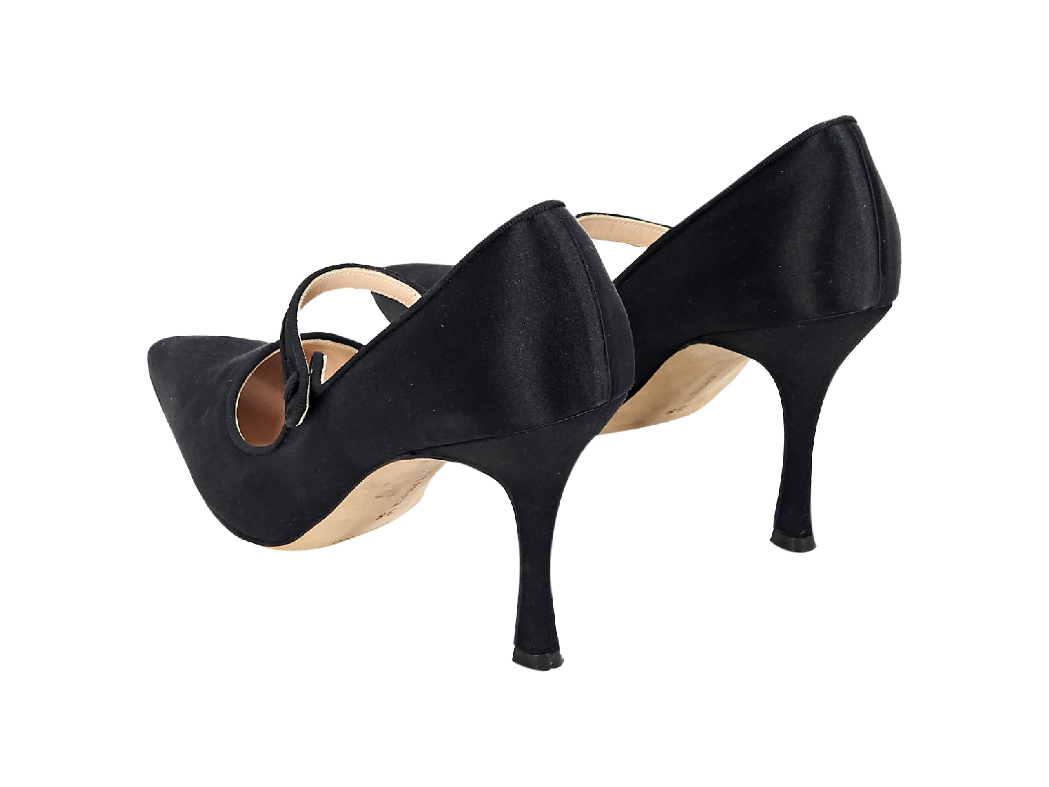 Black Manolo Blahnik Satin Mary Jane Pumps In Good Condition In New York, NY