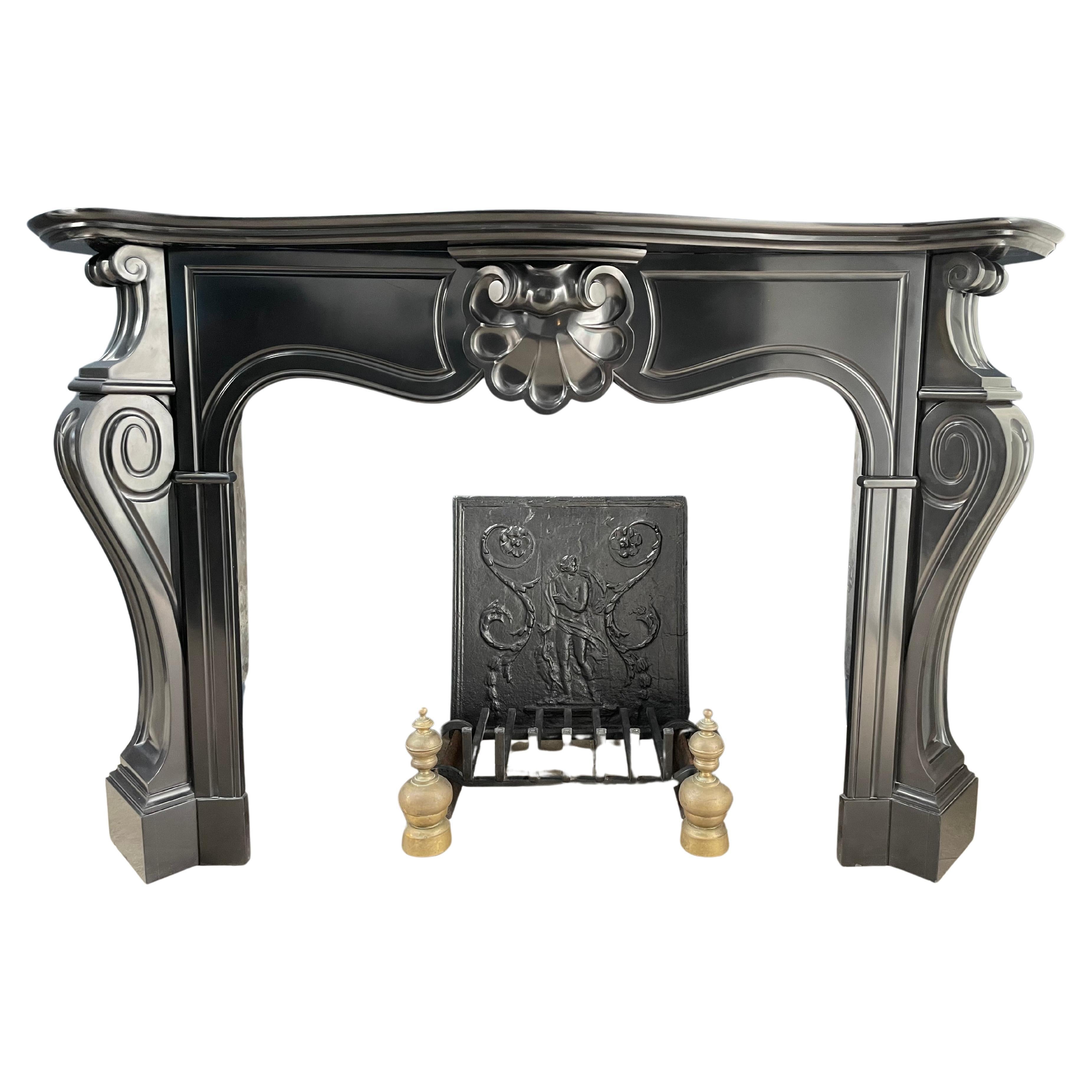 Black Marble Antique Circular Fireplace Noir de Mazy For Sale