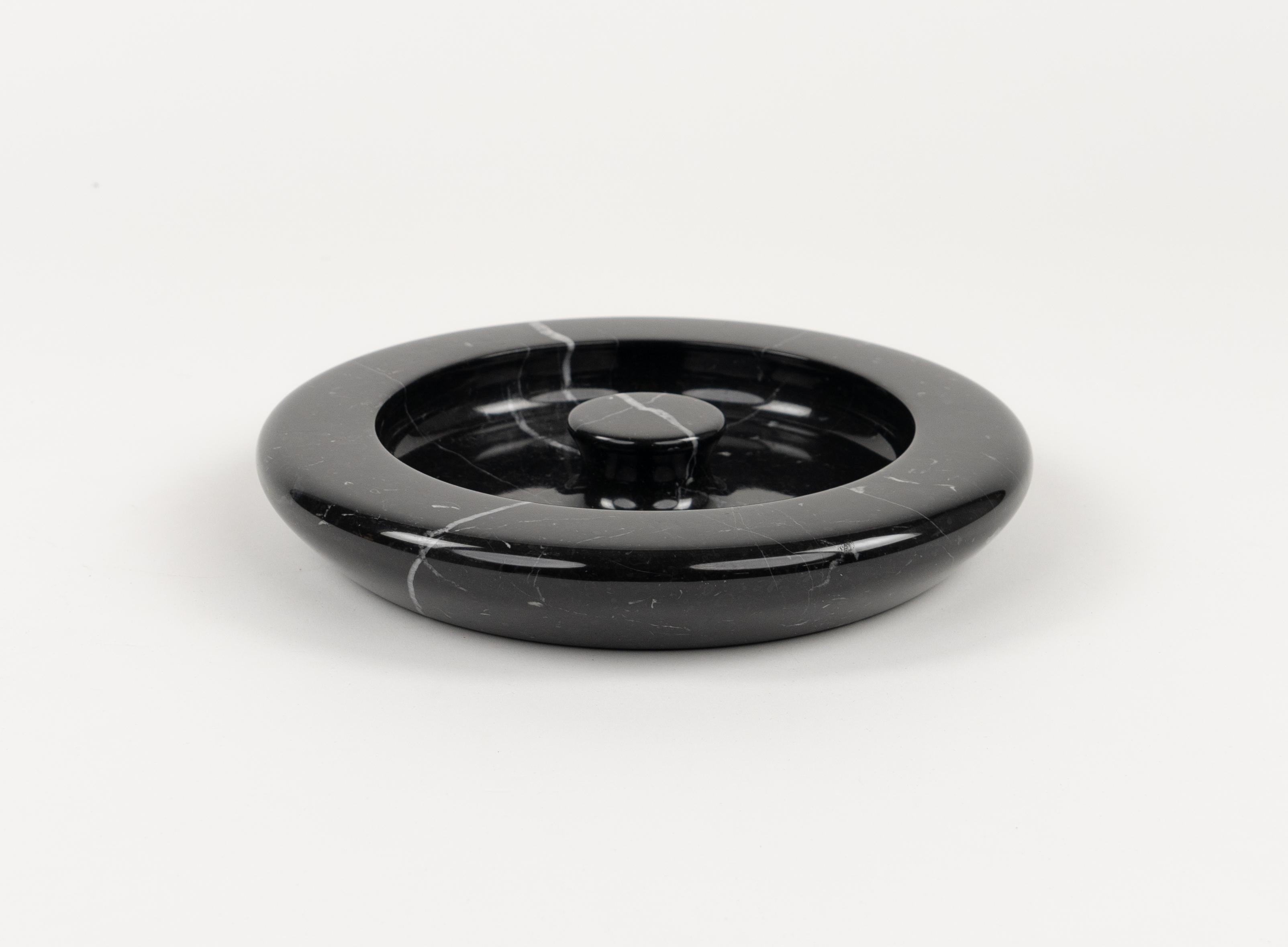 Black Marble Ashtray or Vide-Poche attributed to Angelo Mangiarotti, Italy 1970s For Sale 7