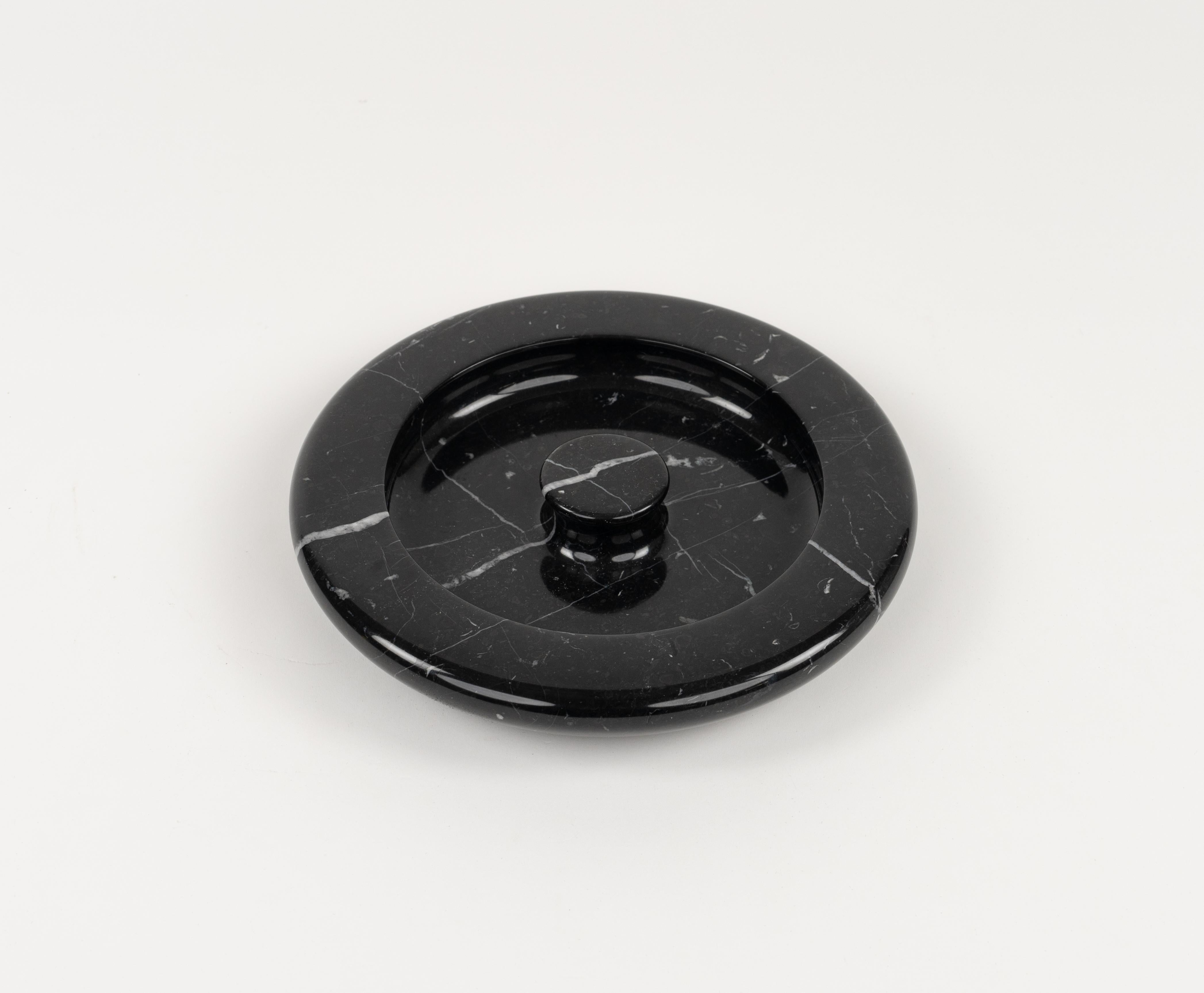 Black Marble Ashtray or Vide-Poche attributed to Angelo Mangiarotti, Italy 1970s For Sale 8