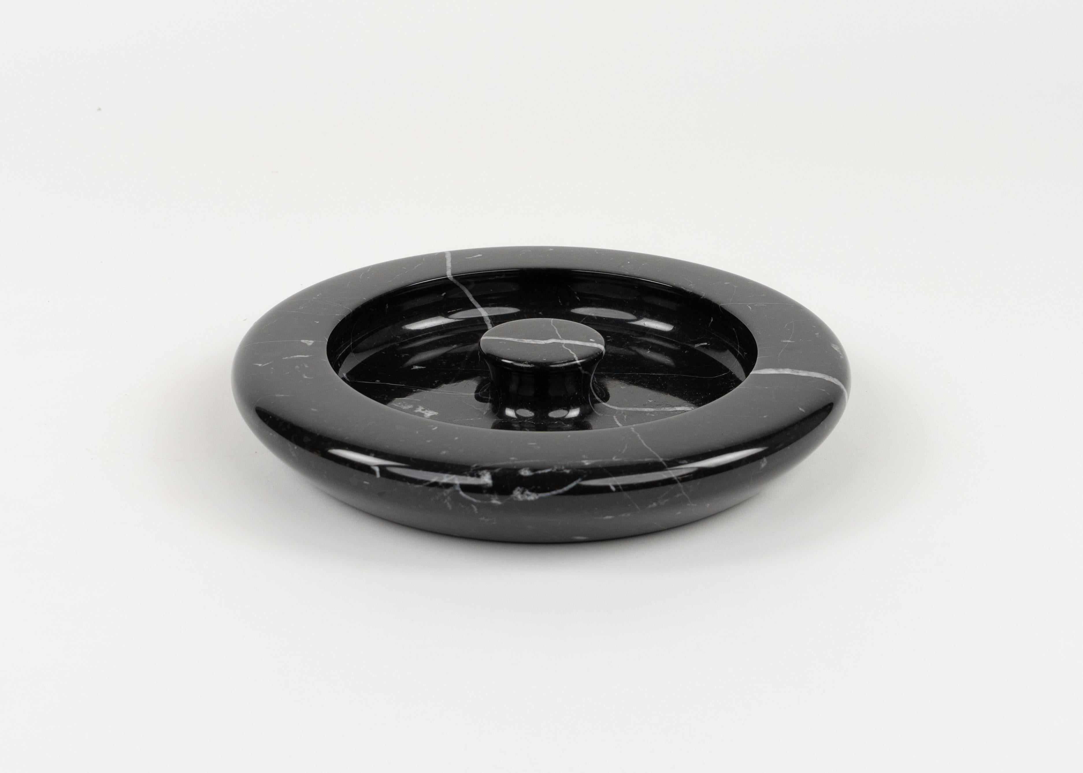Mid-Century Modern Black Marble Ashtray or Vide-Poche attributed to Angelo Mangiarotti, Italy 1970s For Sale