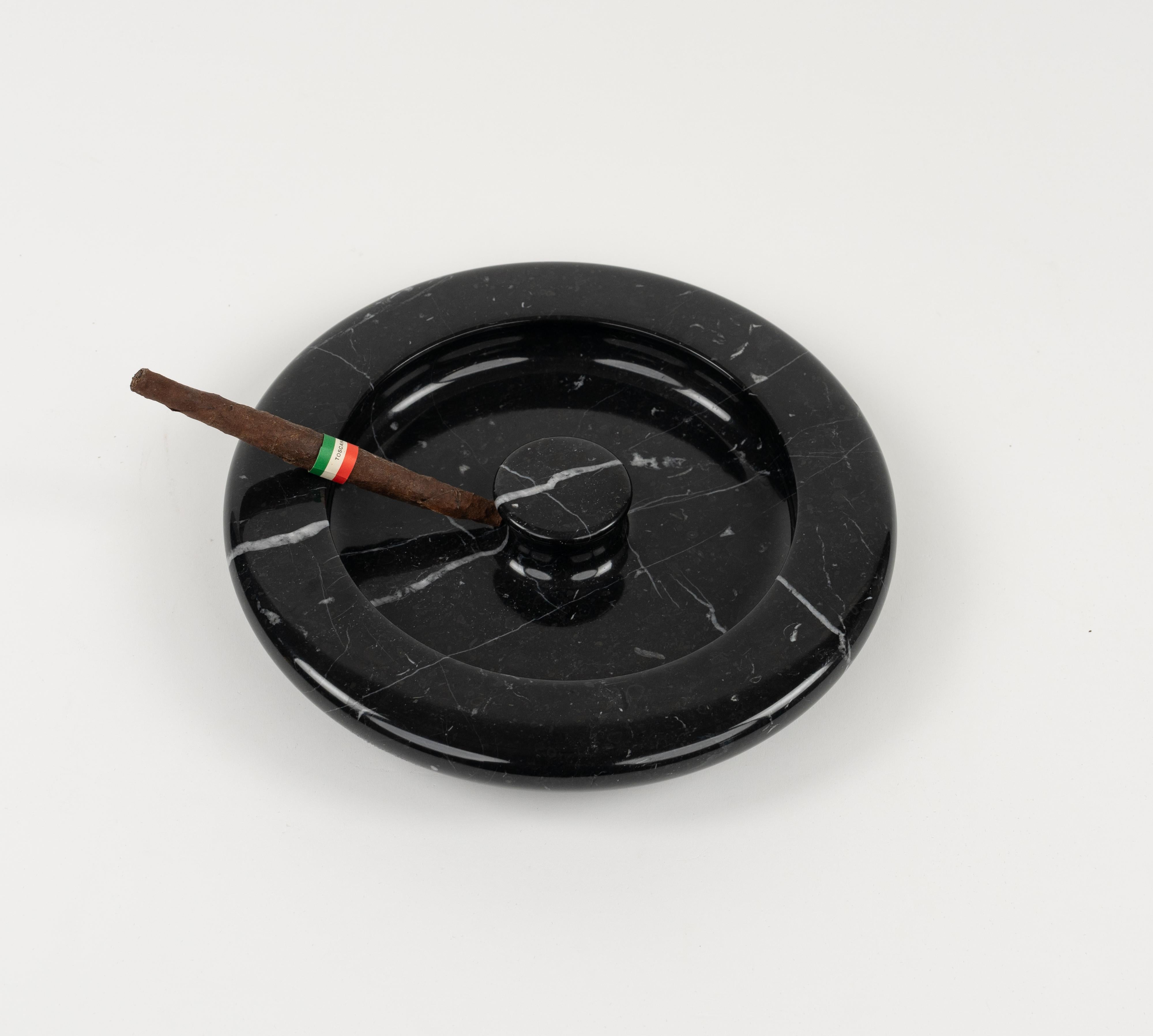 Black Marble Ashtray or Vide-Poche attributed to Angelo Mangiarotti, Italy 1970s For Sale 1