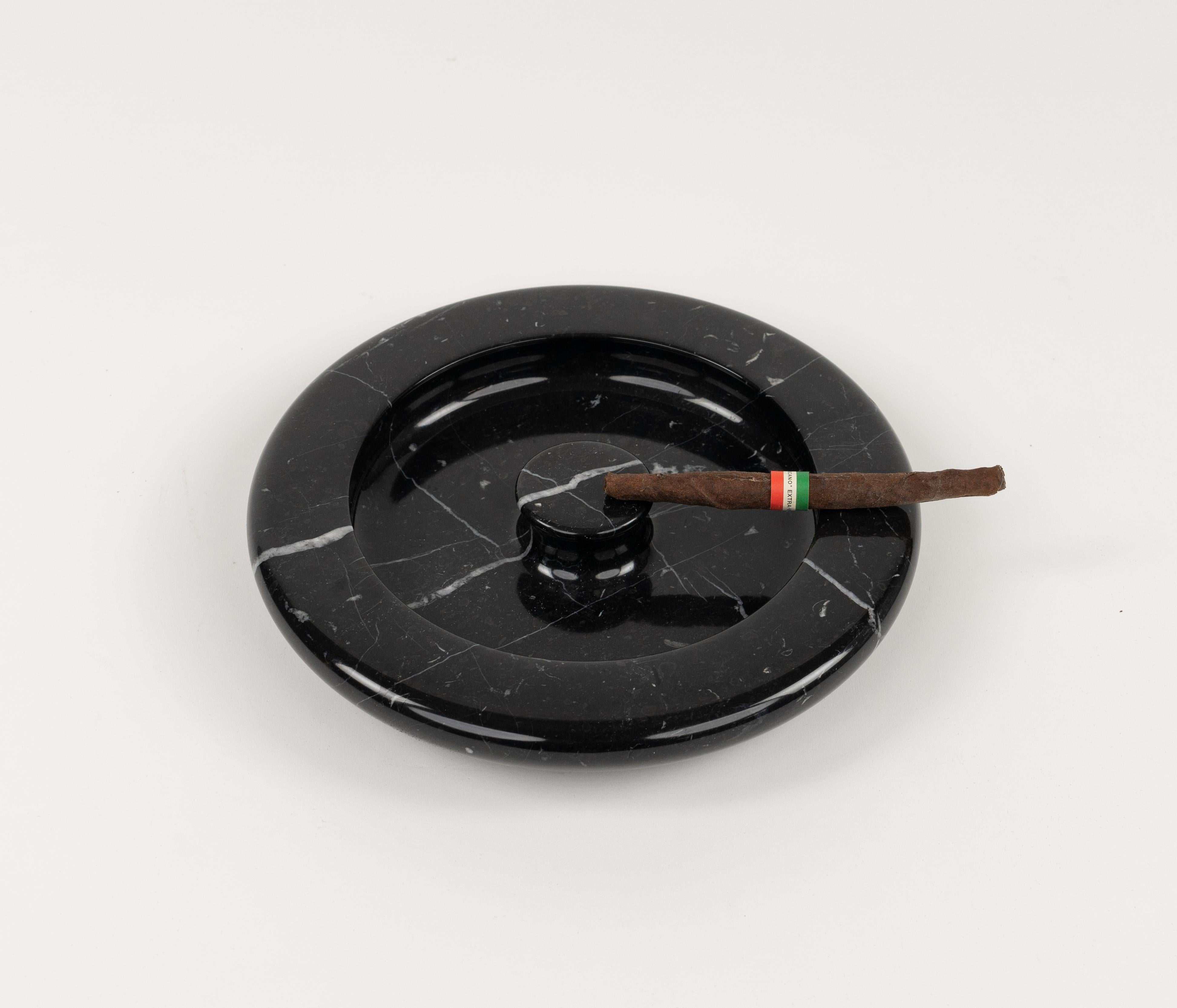 Black Marble Ashtray or Vide-Poche attributed to Angelo Mangiarotti, Italy 1970s For Sale 3