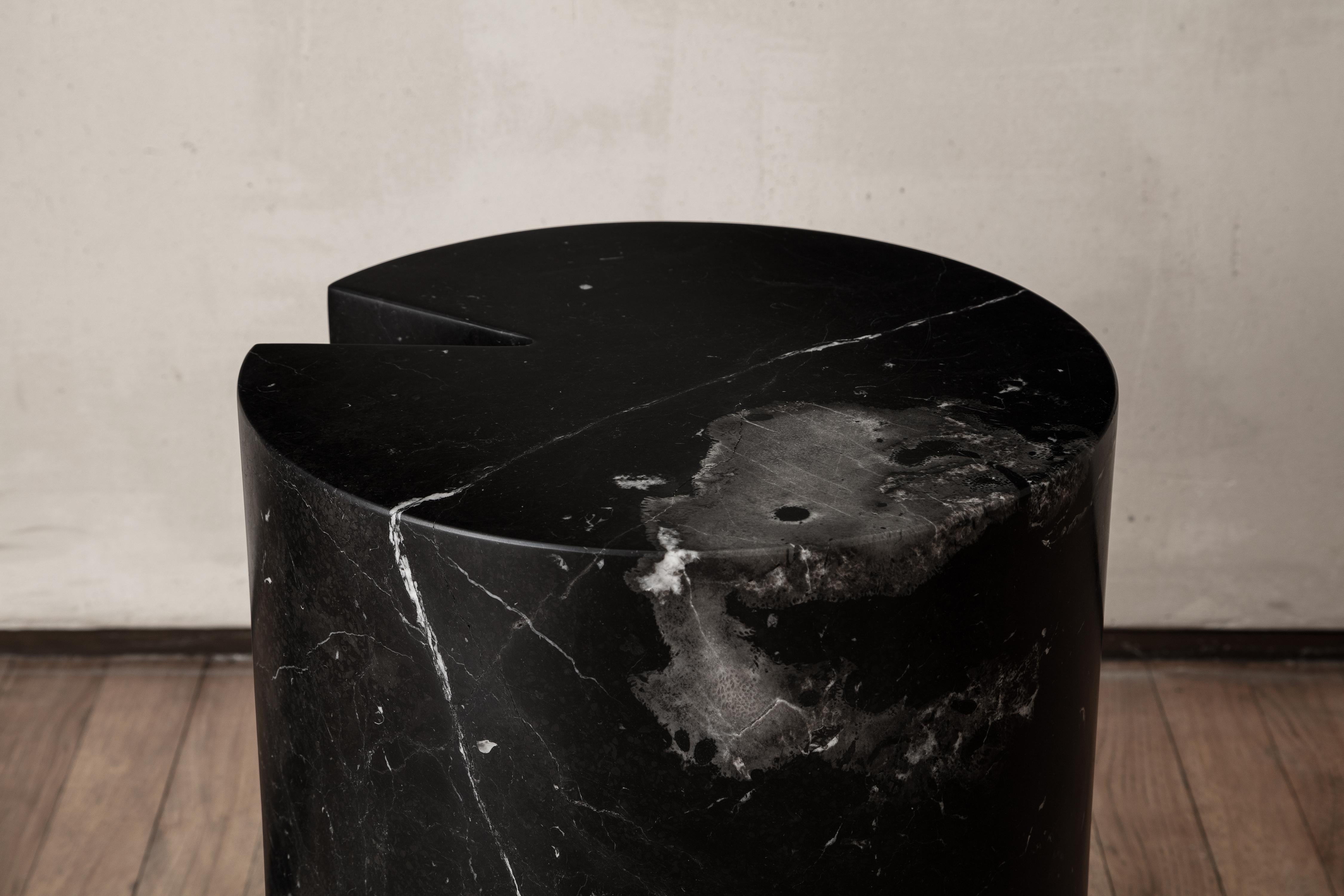 Black Marble Bûche by Michel Amar In New Condition For Sale In New York, NY