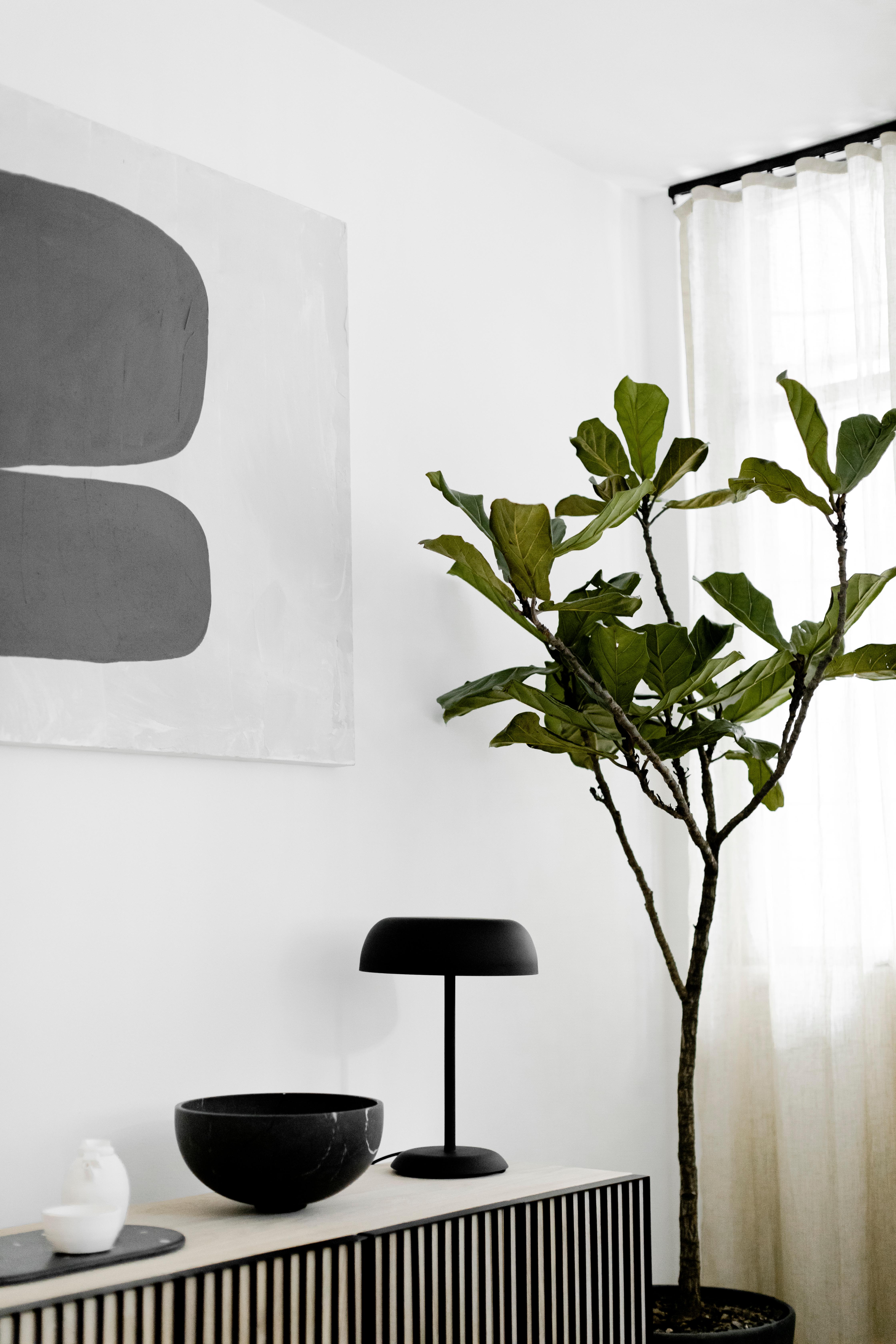 large black marble bowl