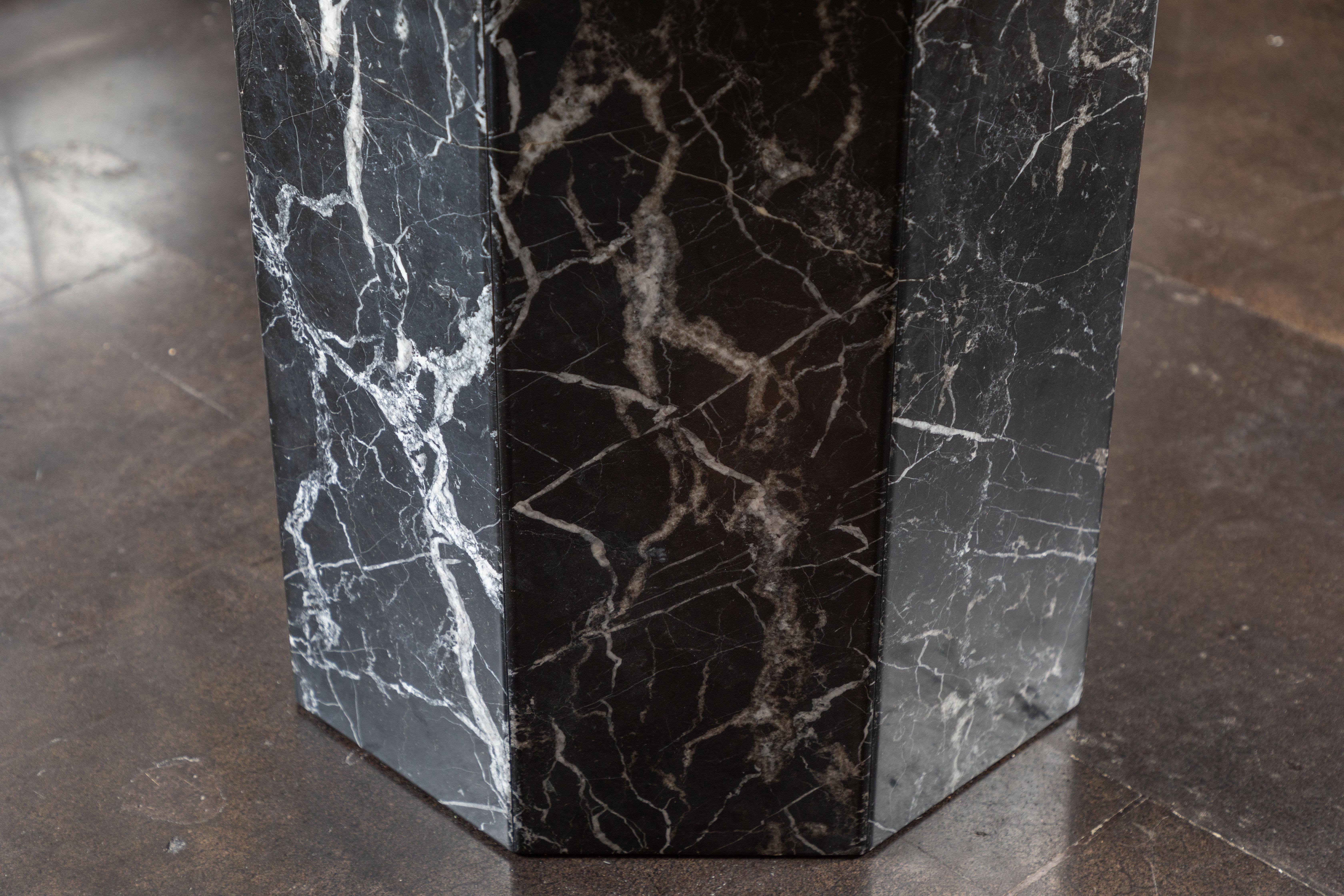 Black Marble Dining or Centre Table In Good Condition In Pasadena, CA