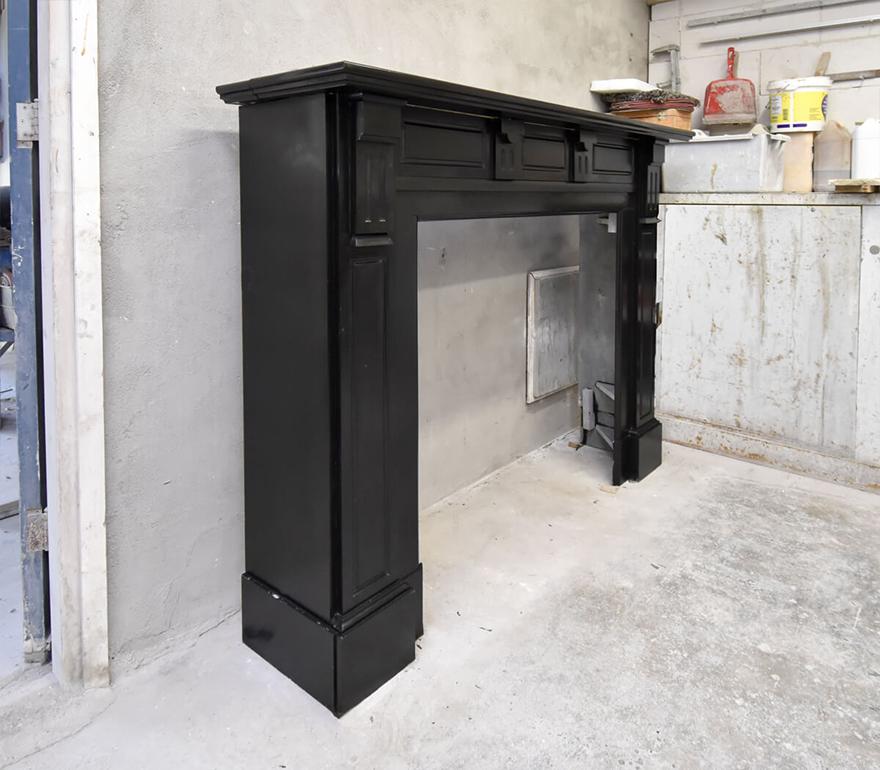 Black marble fireplace surround mantle to place around the chimney.
From the 19th century, from the Netherlands.